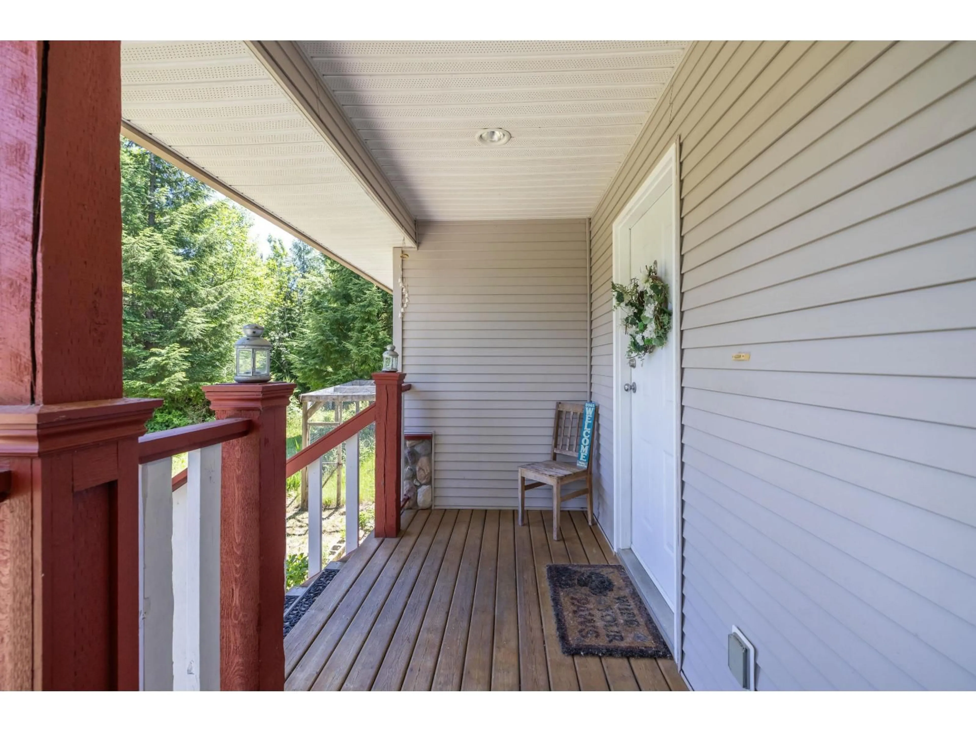 Indoor entryway for 13011 SABO STREET, Mission British Columbia V4S1L6