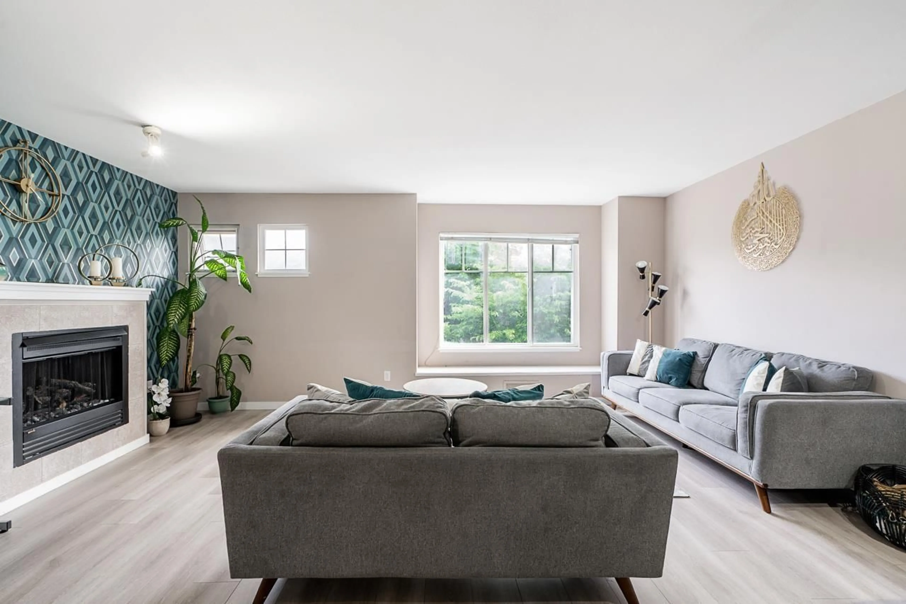 Living room with furniture, unknown for 159 - 12040 68 AVENUE, Surrey British Columbia V3W1P5