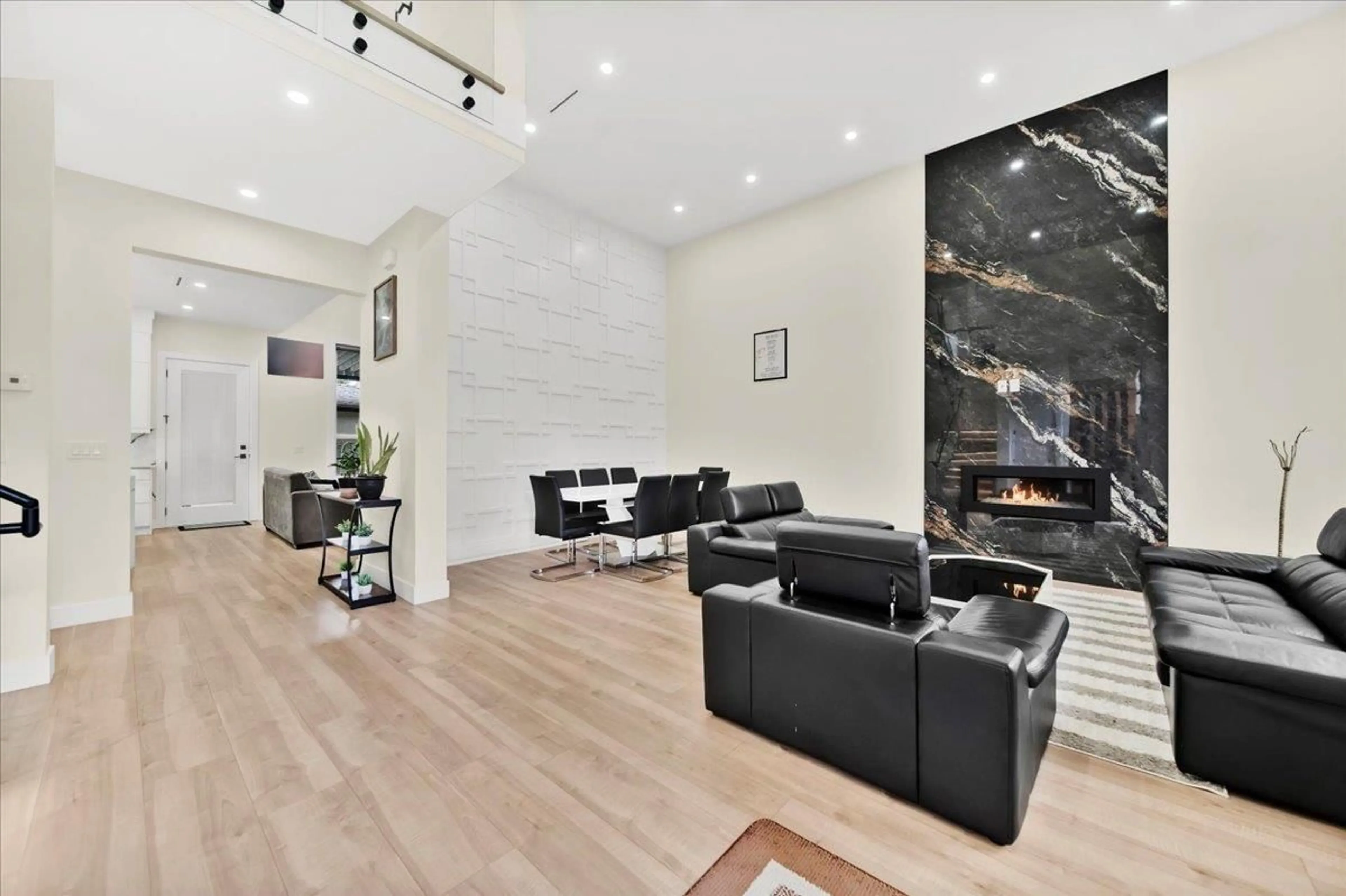 Living room with furniture, unknown for 11927 85A AVENUE, Delta British Columbia V4C6V5