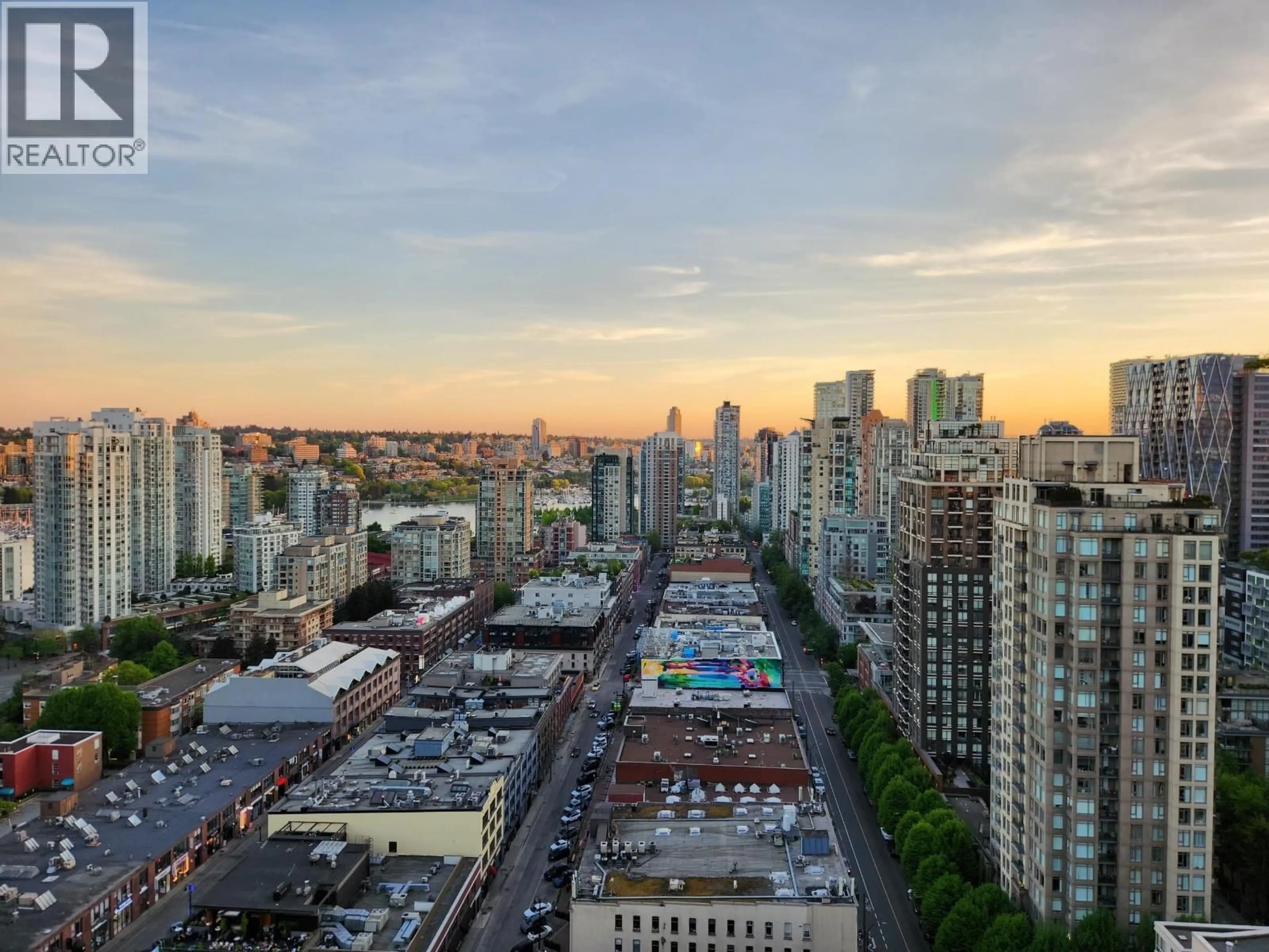 A pic from outside/outdoor area/front of a property/back of a property/a pic from drone, city buildings view from balcony for 2809 - 928 HOMER STREET, Vancouver British Columbia V6B1T7