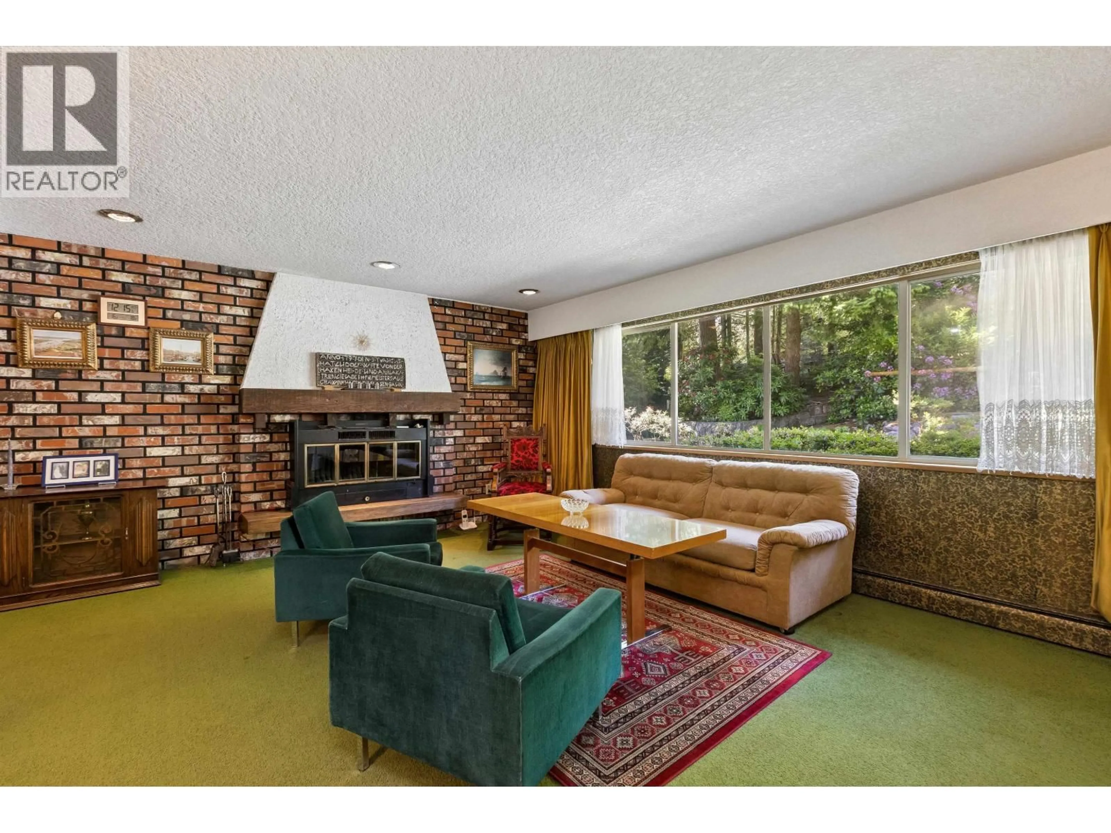 Living room with furniture, carpet floor for 615 BALLANTREE ROAD, West Vancouver British Columbia V7S1W4
