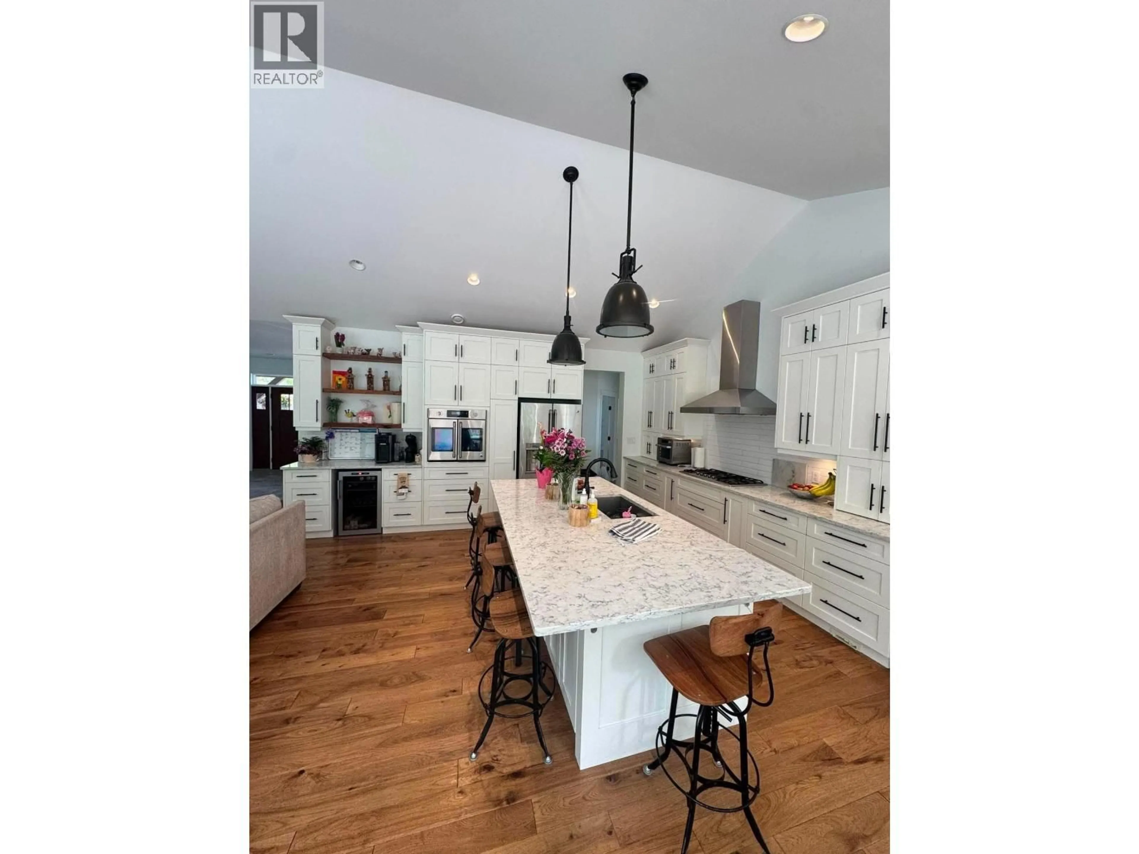 Open concept kitchen, unknown for 110 WESTVIEW ROAD, Prince George British Columbia V2M7C8