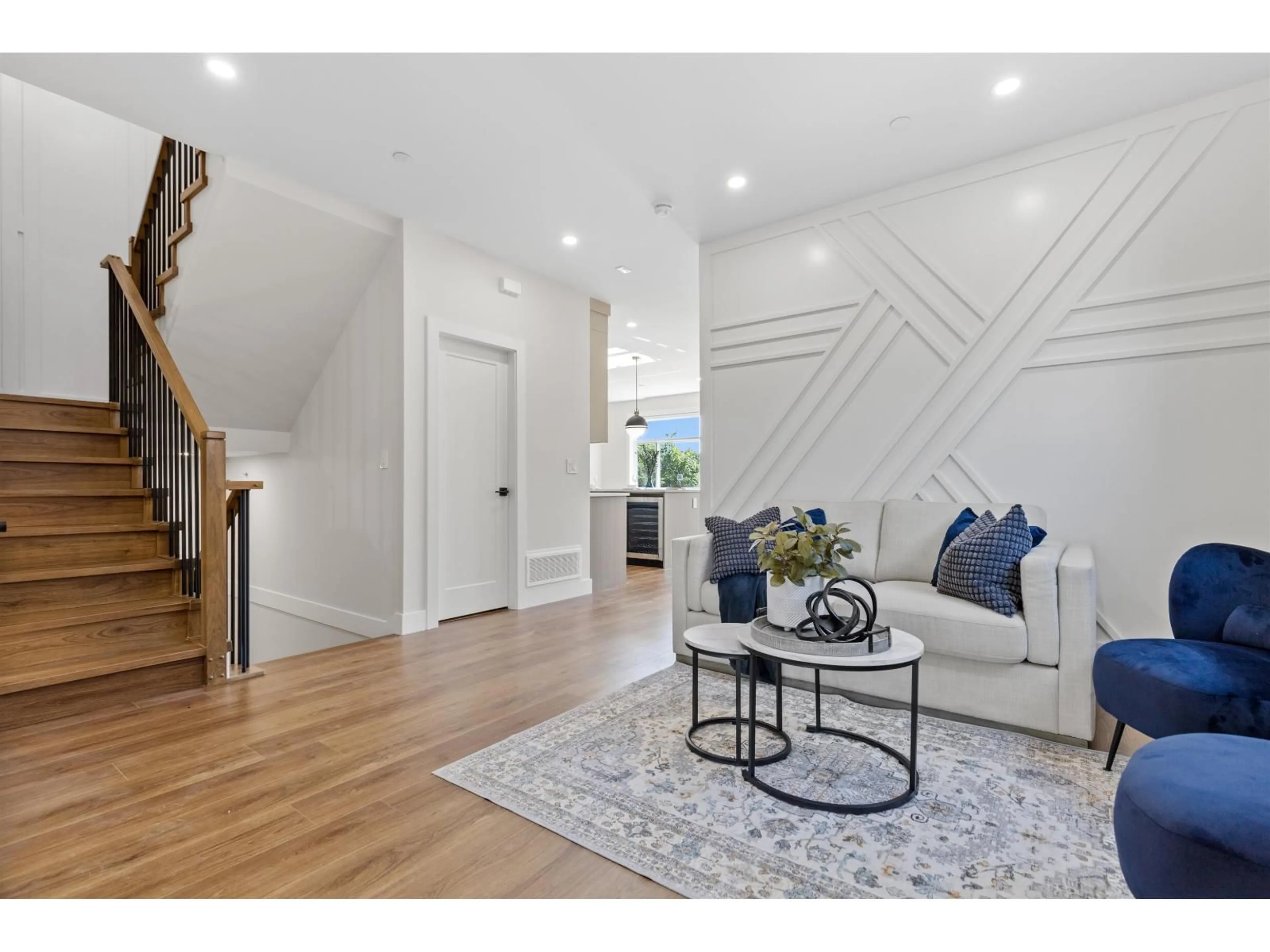 Indoor entryway for B - 7531 DUNSMUIR STREET, Mission British Columbia V2V4B5