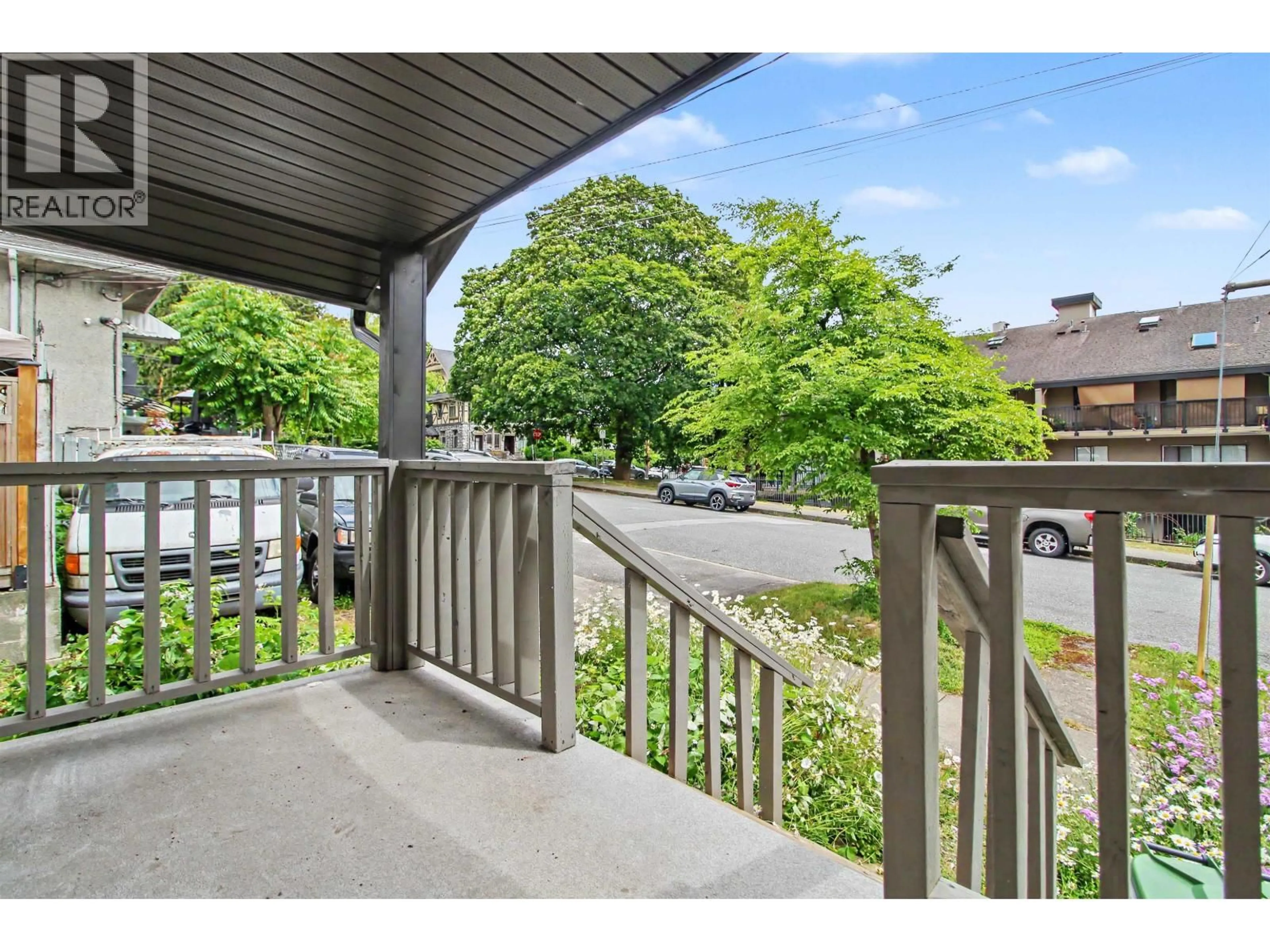 Patio, water/lake/river/ocean view for 805 MILTON STREET, New Westminster British Columbia V3M1M9