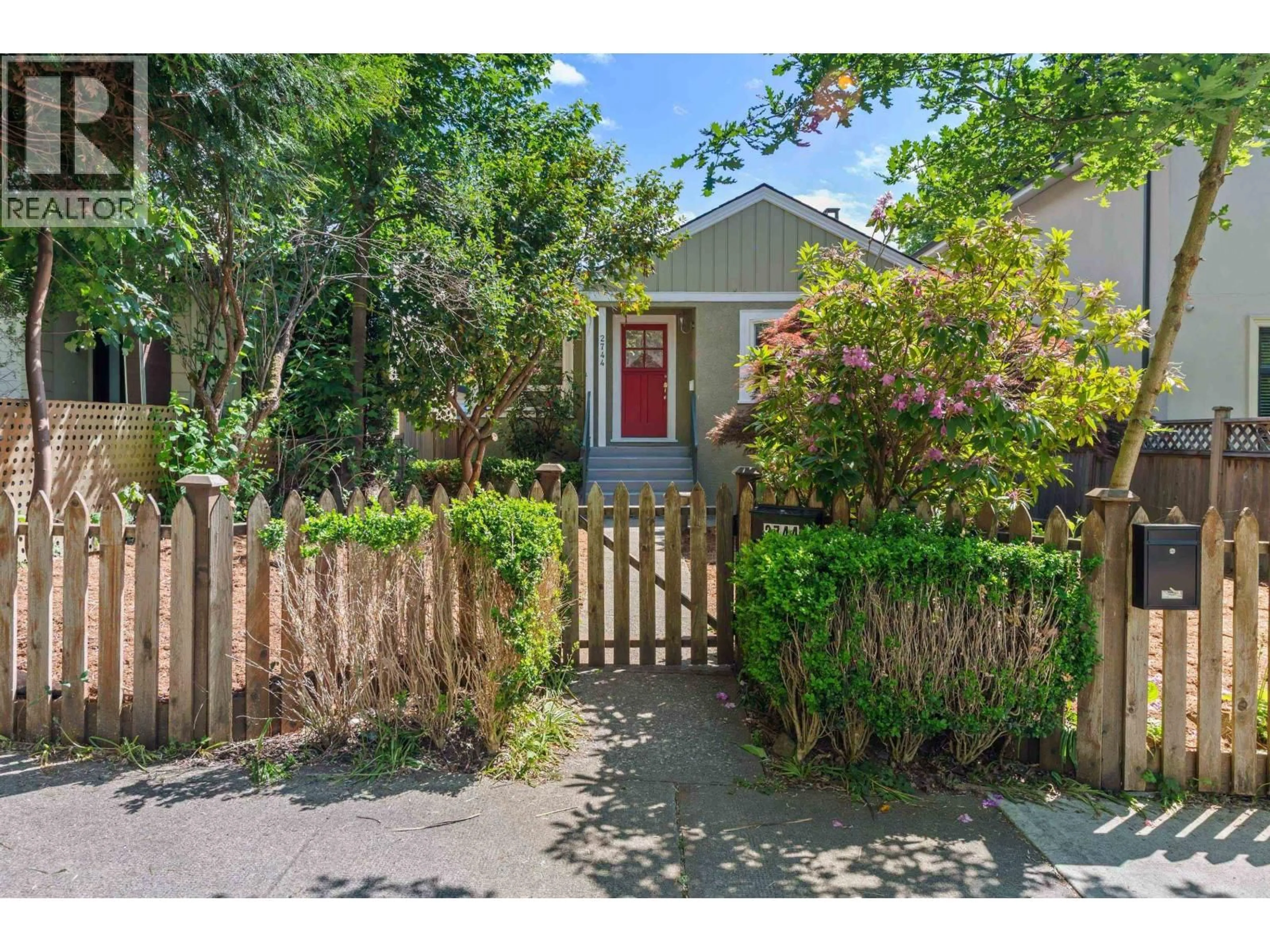 Unknown for 2744 10TH AVENUE, Vancouver British Columbia V6K2J9