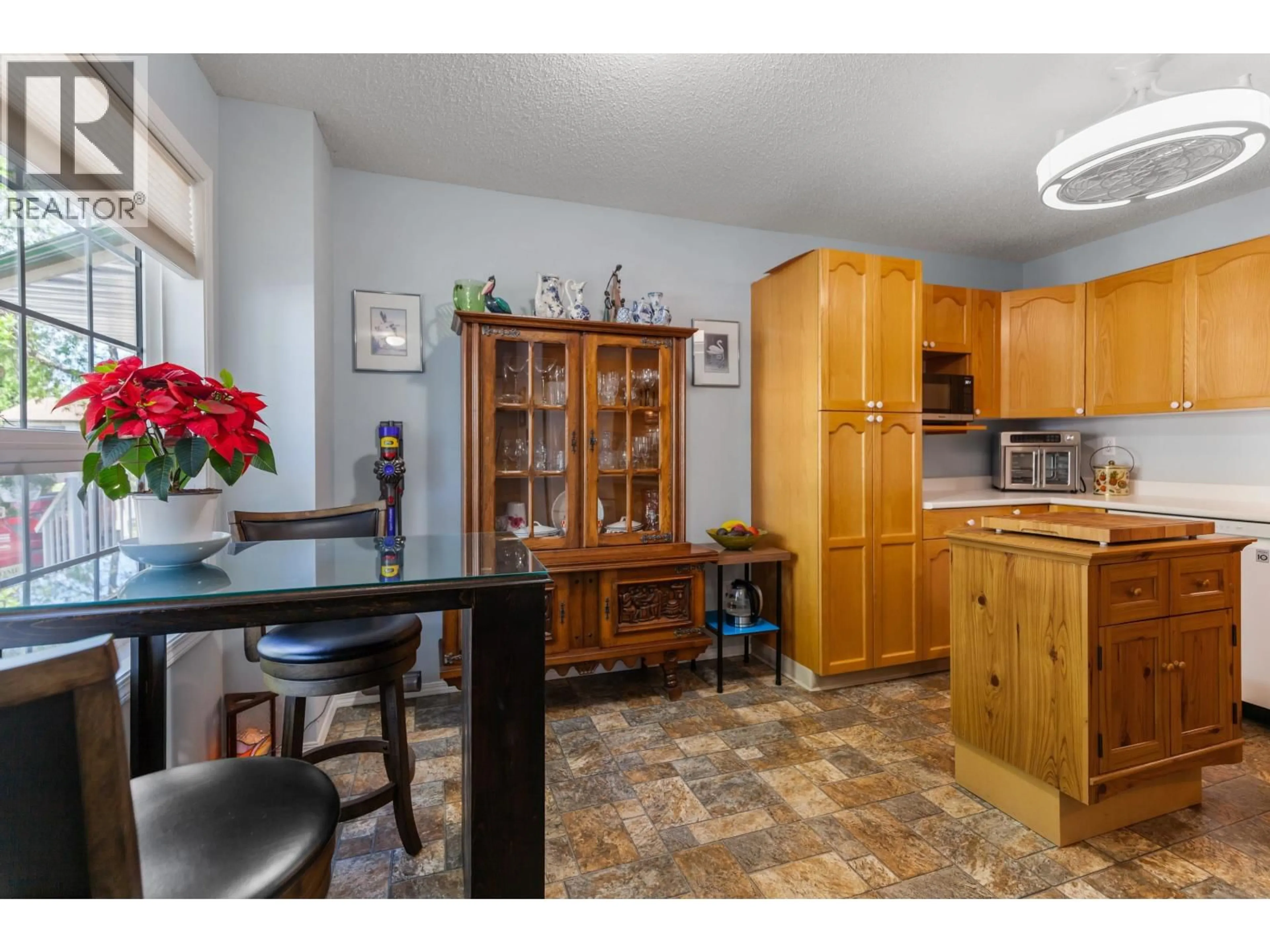 Standard kitchen, unknown for 103 - 3233 MCGILL CRESCENT, Prince George British Columbia V2N2T4