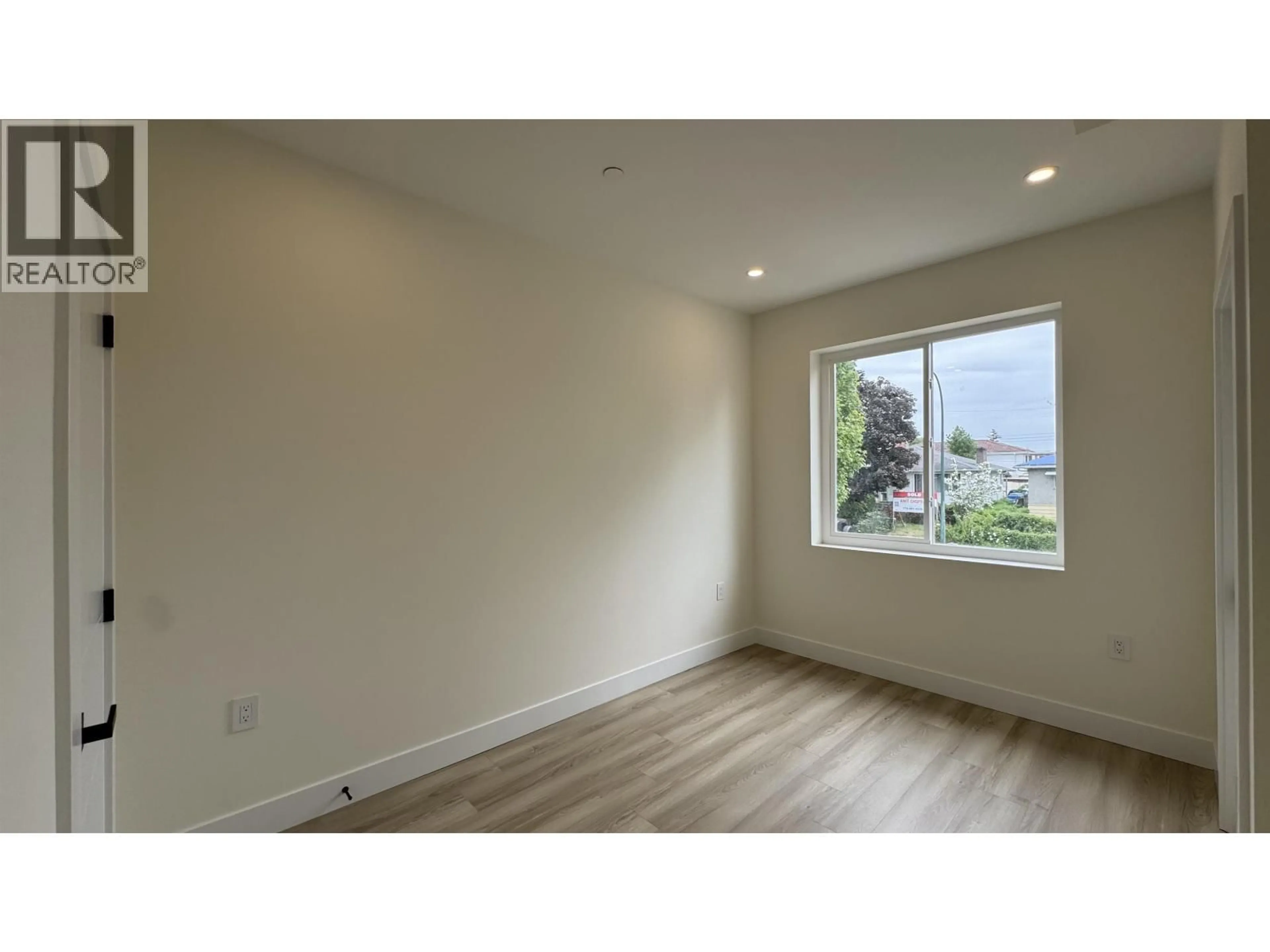 A pic of a room for 1 - 5779 CLARENDON STREET, Vancouver British Columbia V5R3K4
