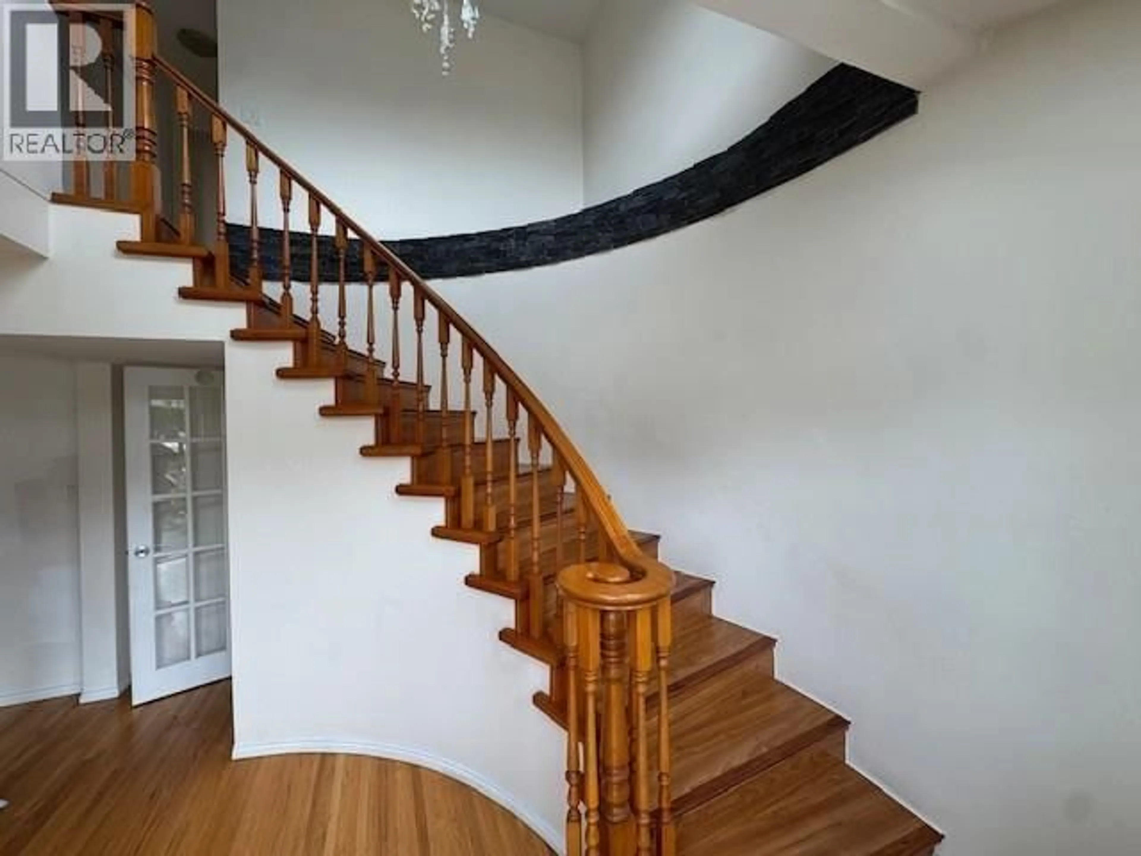 Stairs for 1266 63RD AVENUE, Vancouver British Columbia V5X2L4