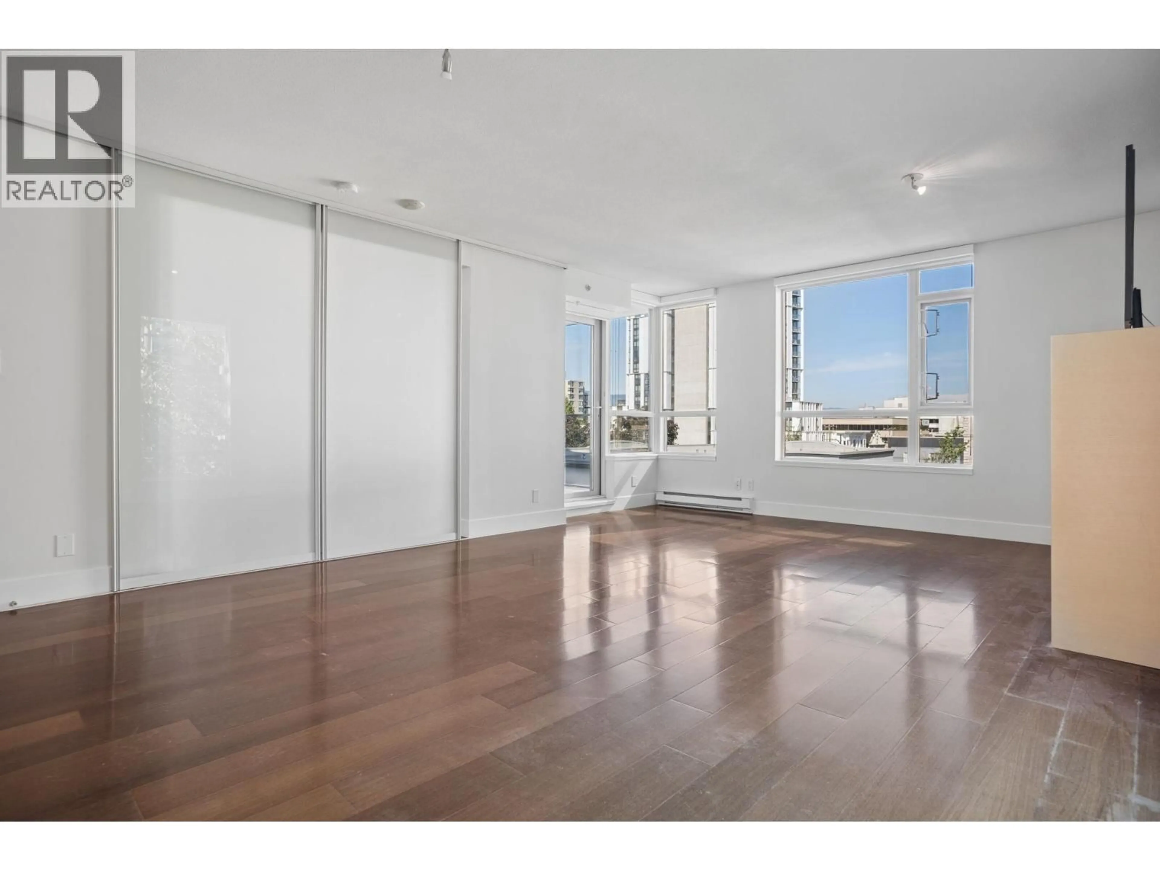A pic of a room for 403 - 1530 8TH AVENUE, Vancouver British Columbia V6J5M6