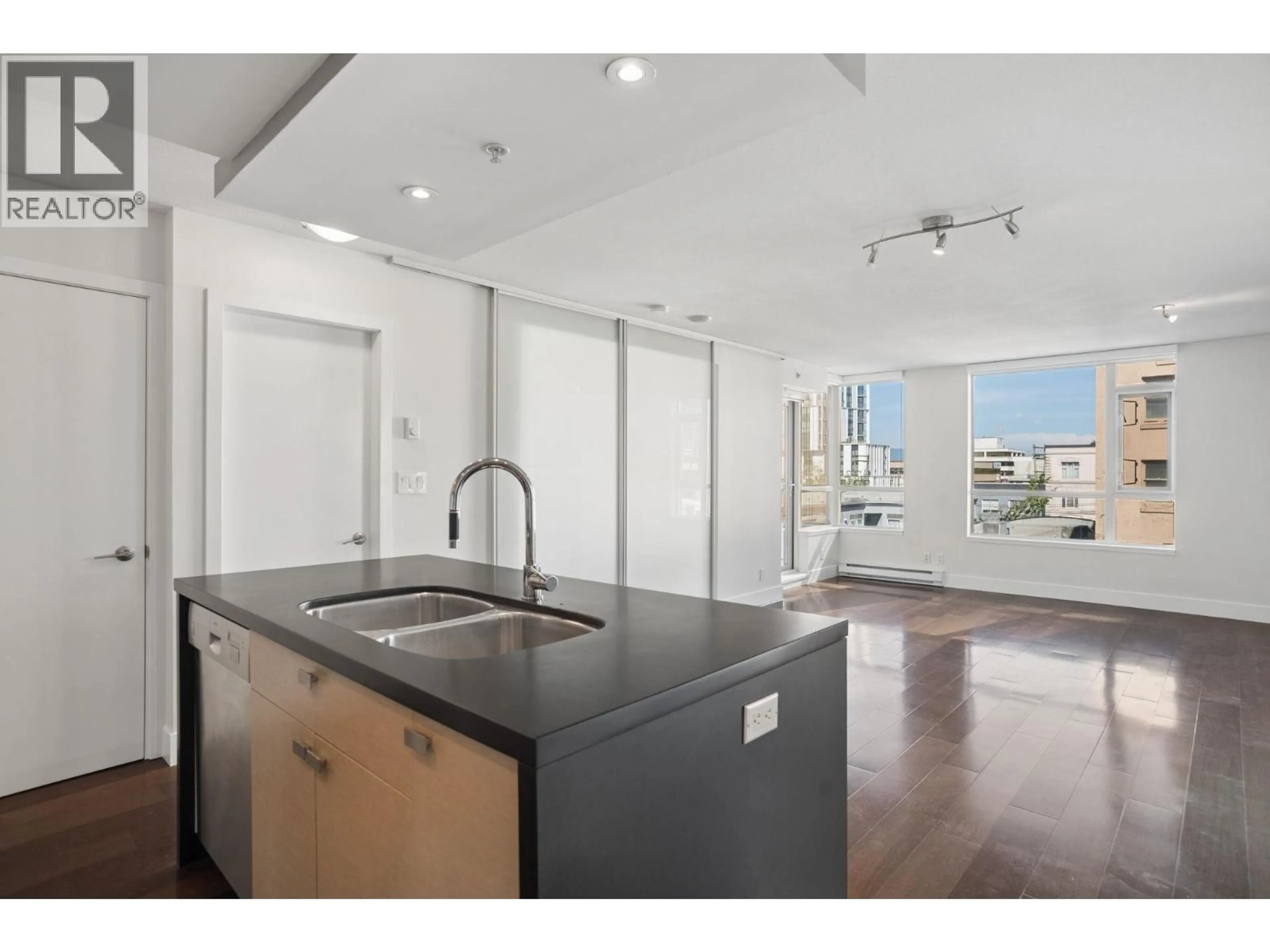 Open concept kitchen, unknown for 403 - 1530 8TH AVENUE, Vancouver British Columbia V6J5M6
