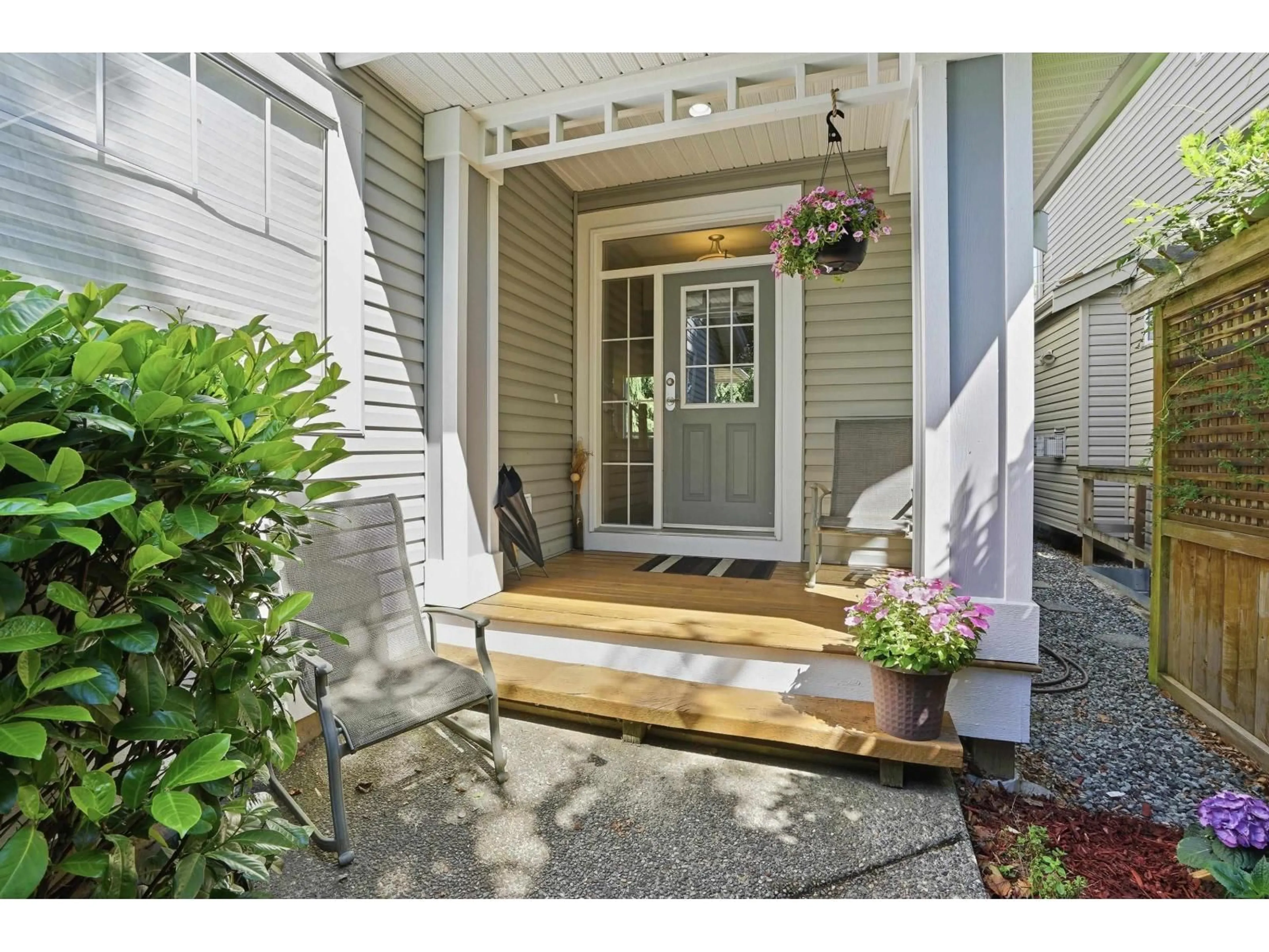 Indoor entryway for 21163 82A AVENUE, Langley British Columbia V2Y0B5