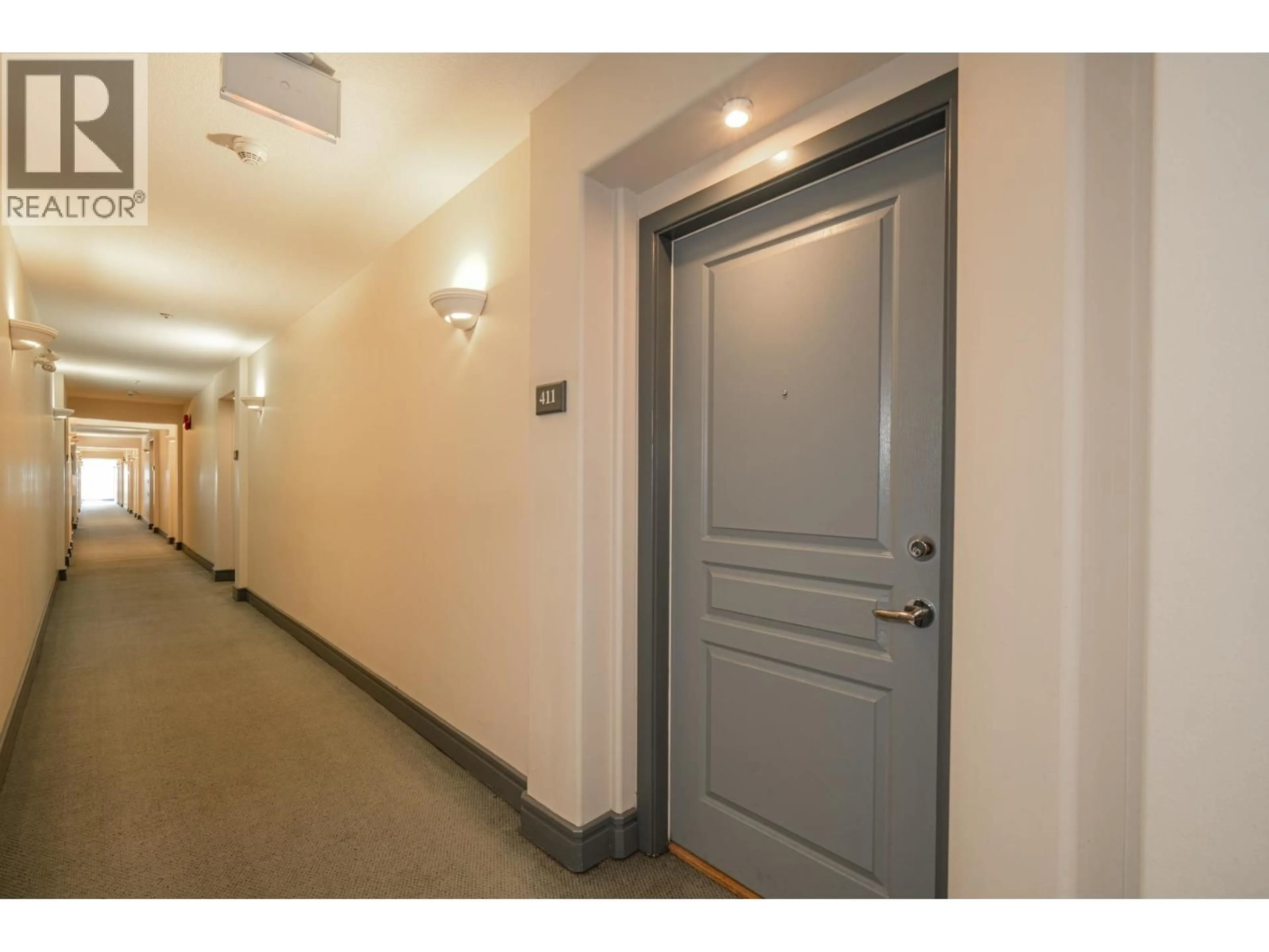 Indoor foyer for 411 - 8200 JONES ROAD, Richmond British Columbia V6Y3Z2