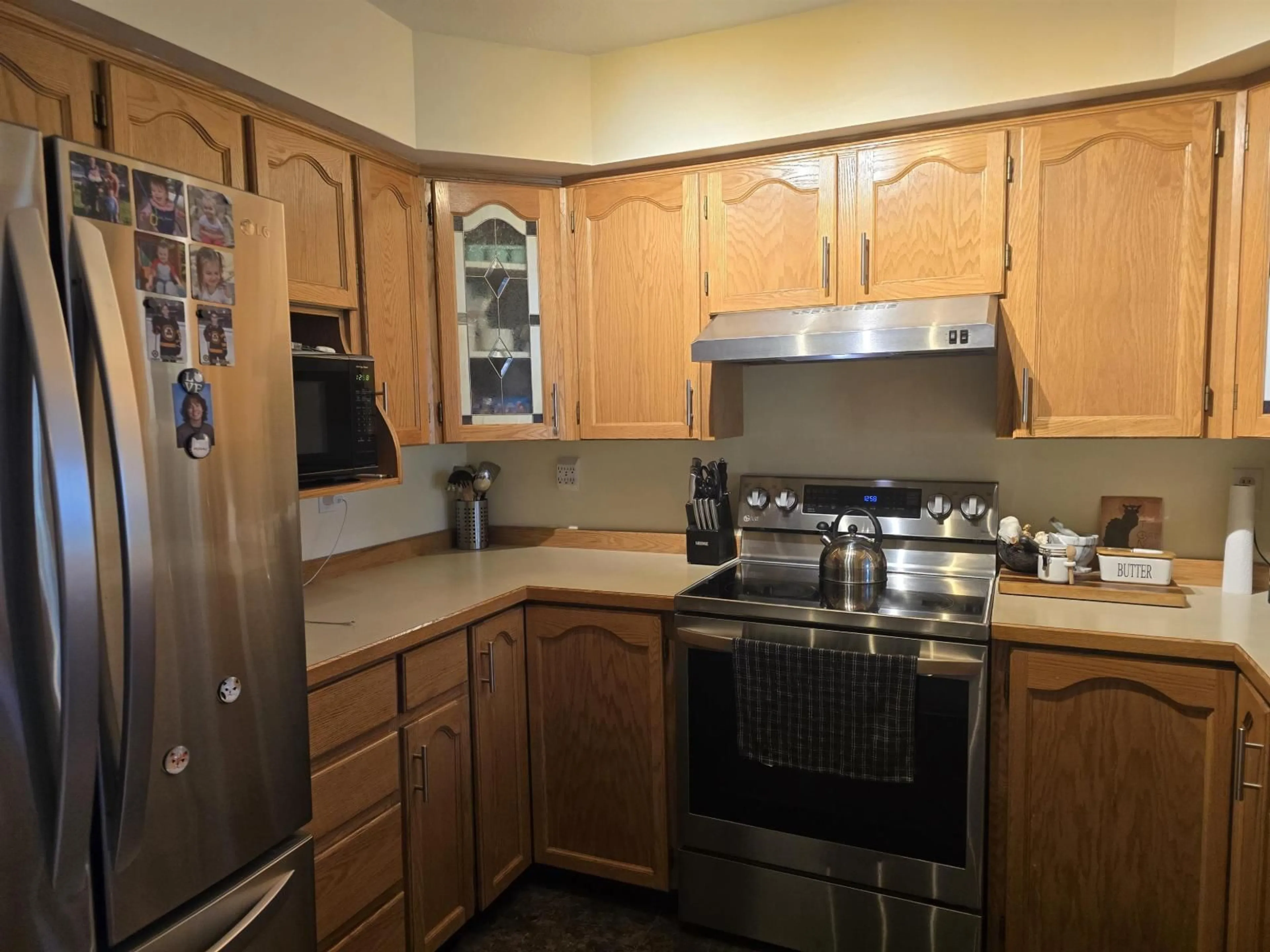 Standard kitchen, unknown for 3 - 32165 7TH AVENUE, Mission British Columbia V2V1Z0