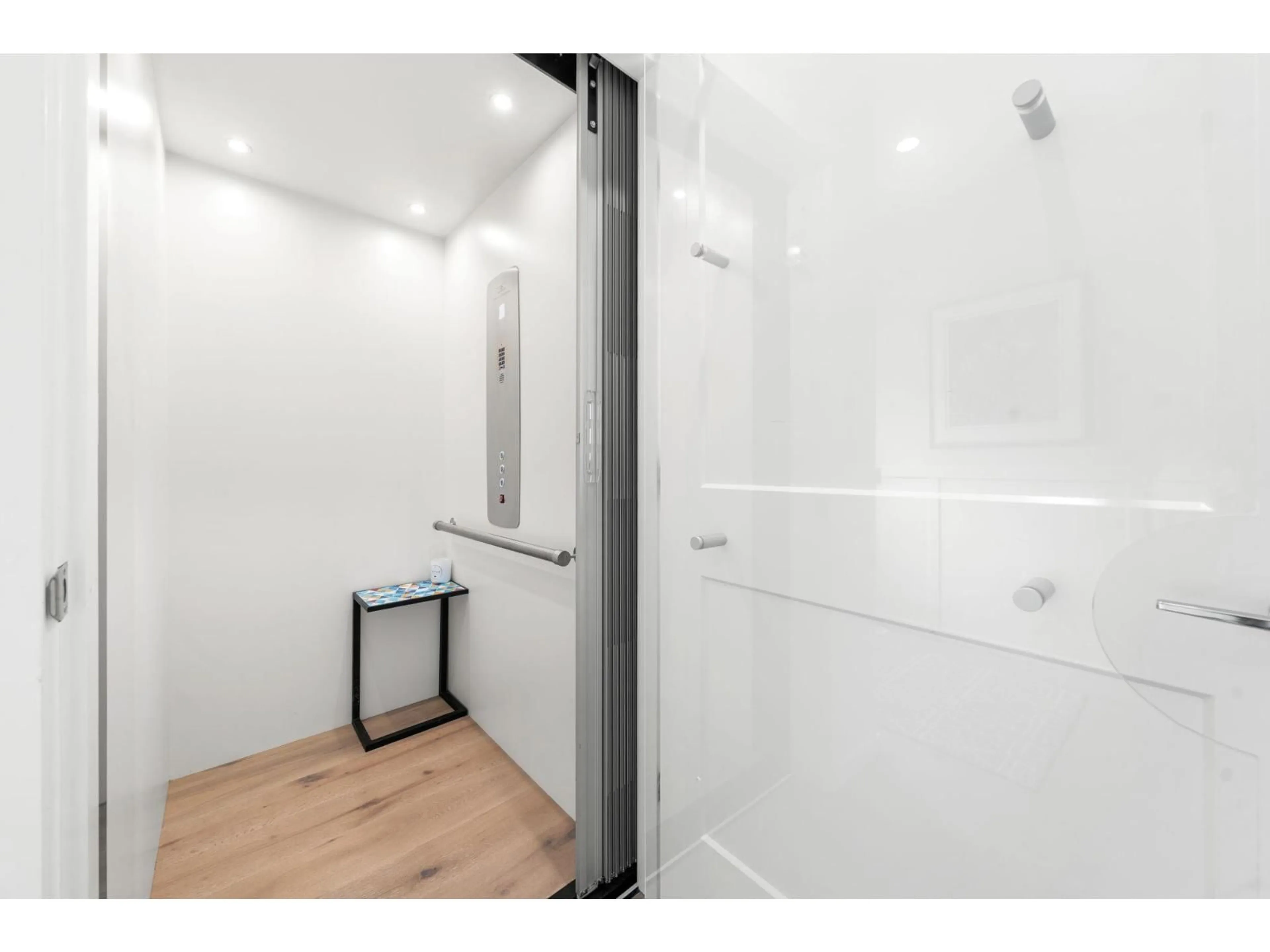 Standard bathroom, unknown for 32 - 1871 165A STREET, Surrey British Columbia V3Z9N3