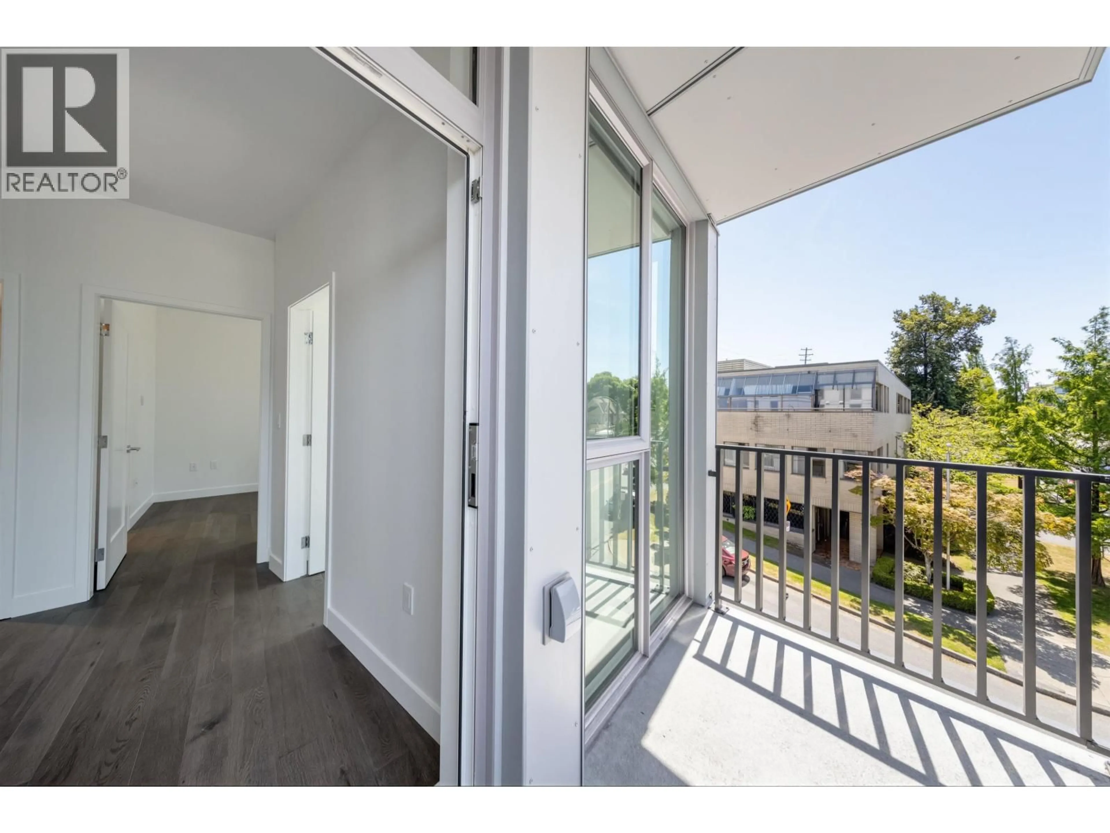 Indoor entryway for 305 - 2888 ARBUTUS STREET, Vancouver British Columbia V6J0J1