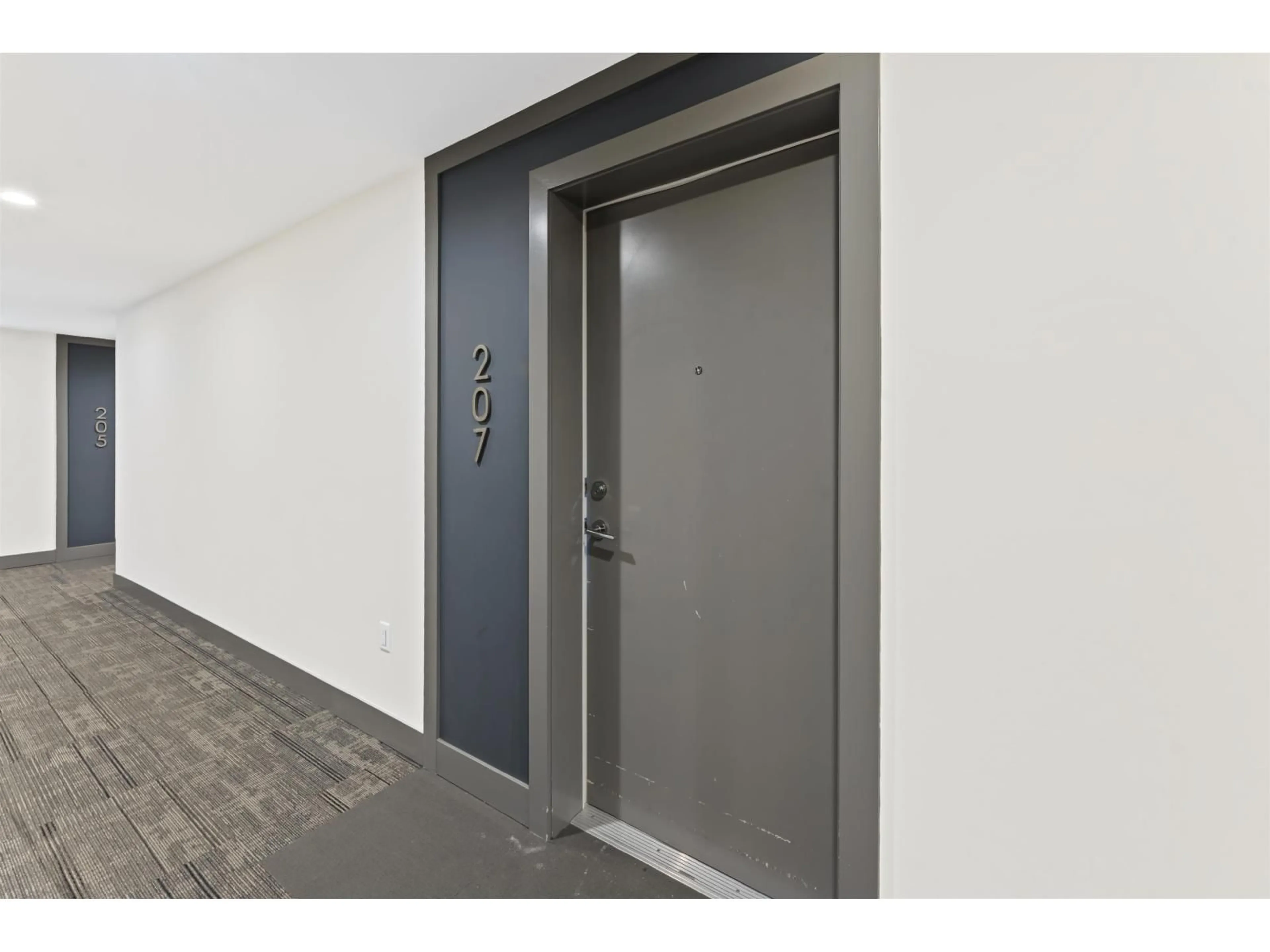 Indoor foyer for 207 - 6960 NICHOLSON ROAD, Delta British Columbia V4E0A9