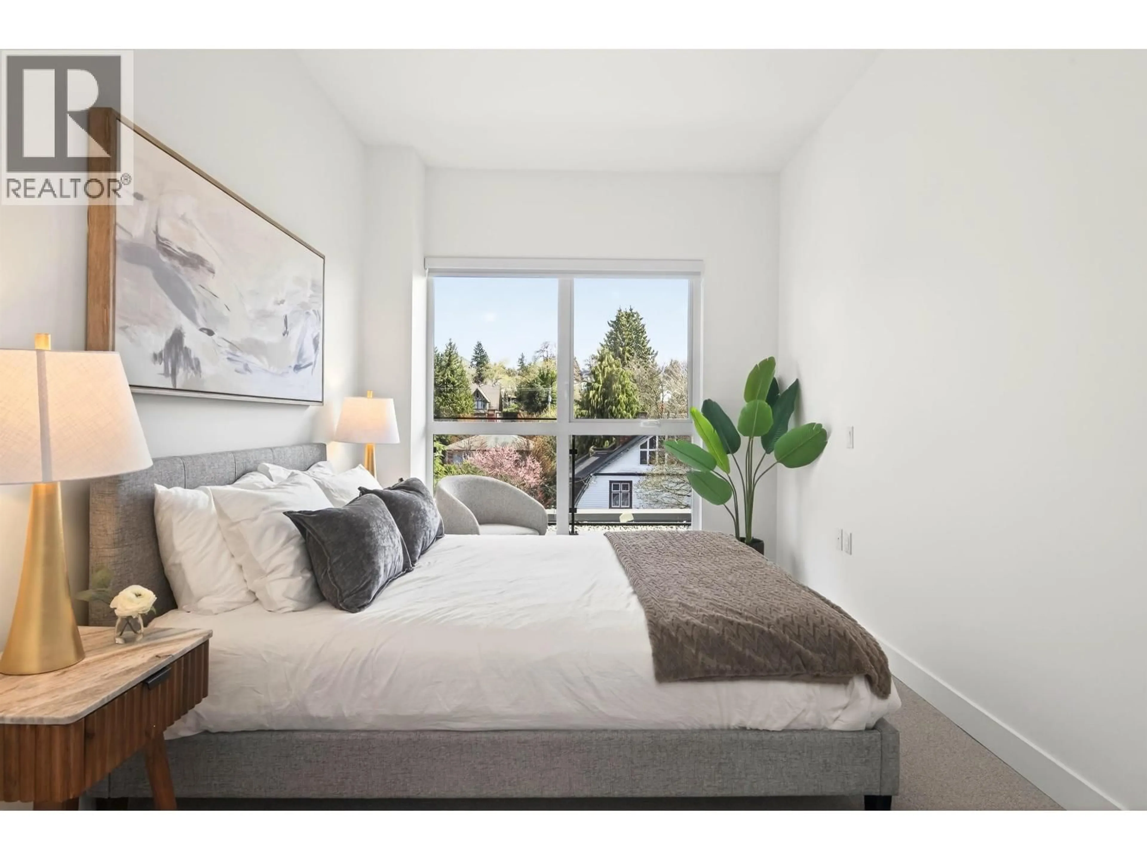 Bedroom with bed, unknown for 204 - 333 ST. DAVIDS AVENUE, North Vancouver British Columbia V7L3N7