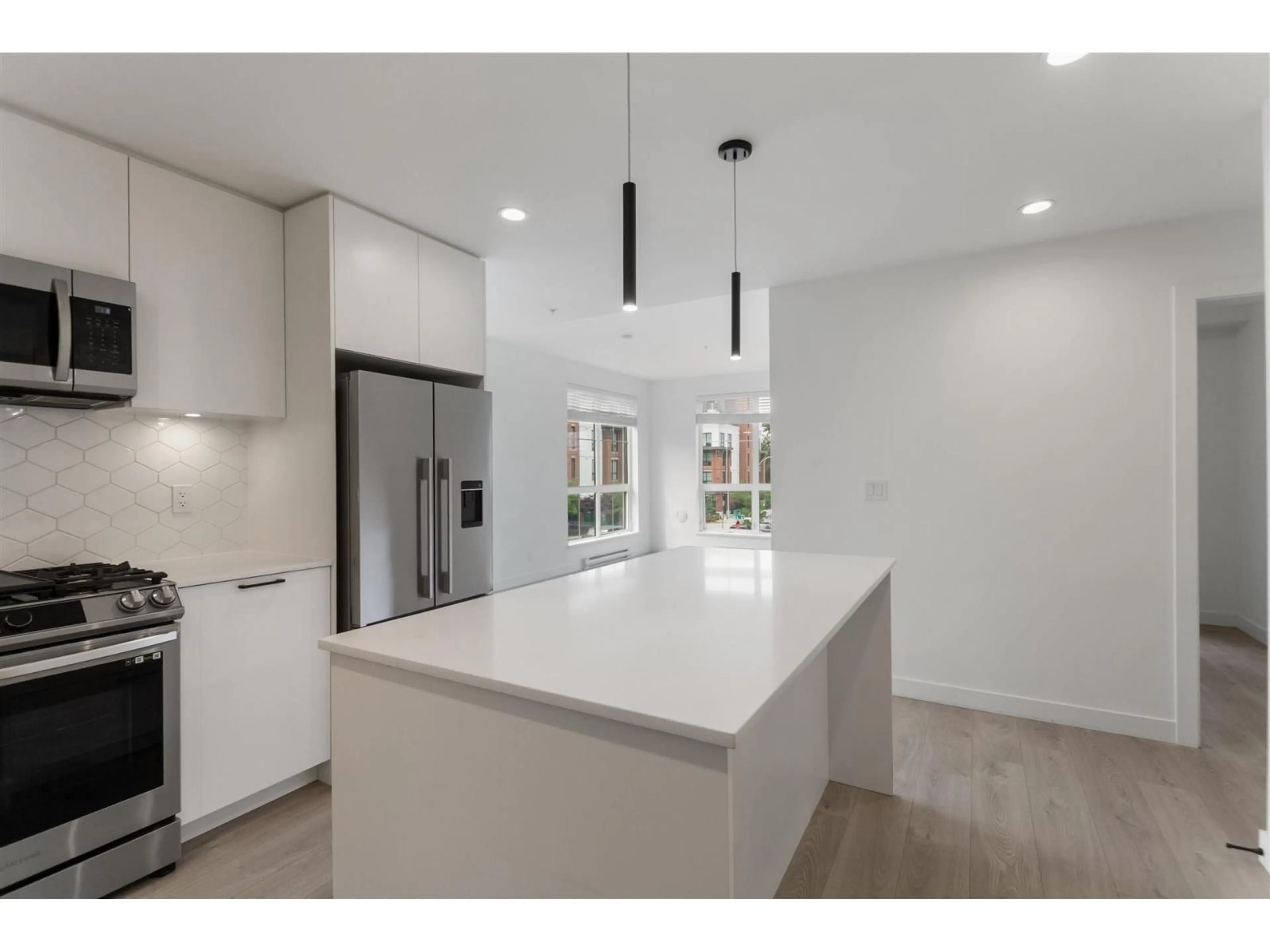 Open concept kitchen, ceramic/tile floor for 212 - 8380 200A STREET, Langley British Columbia V2Y3S5