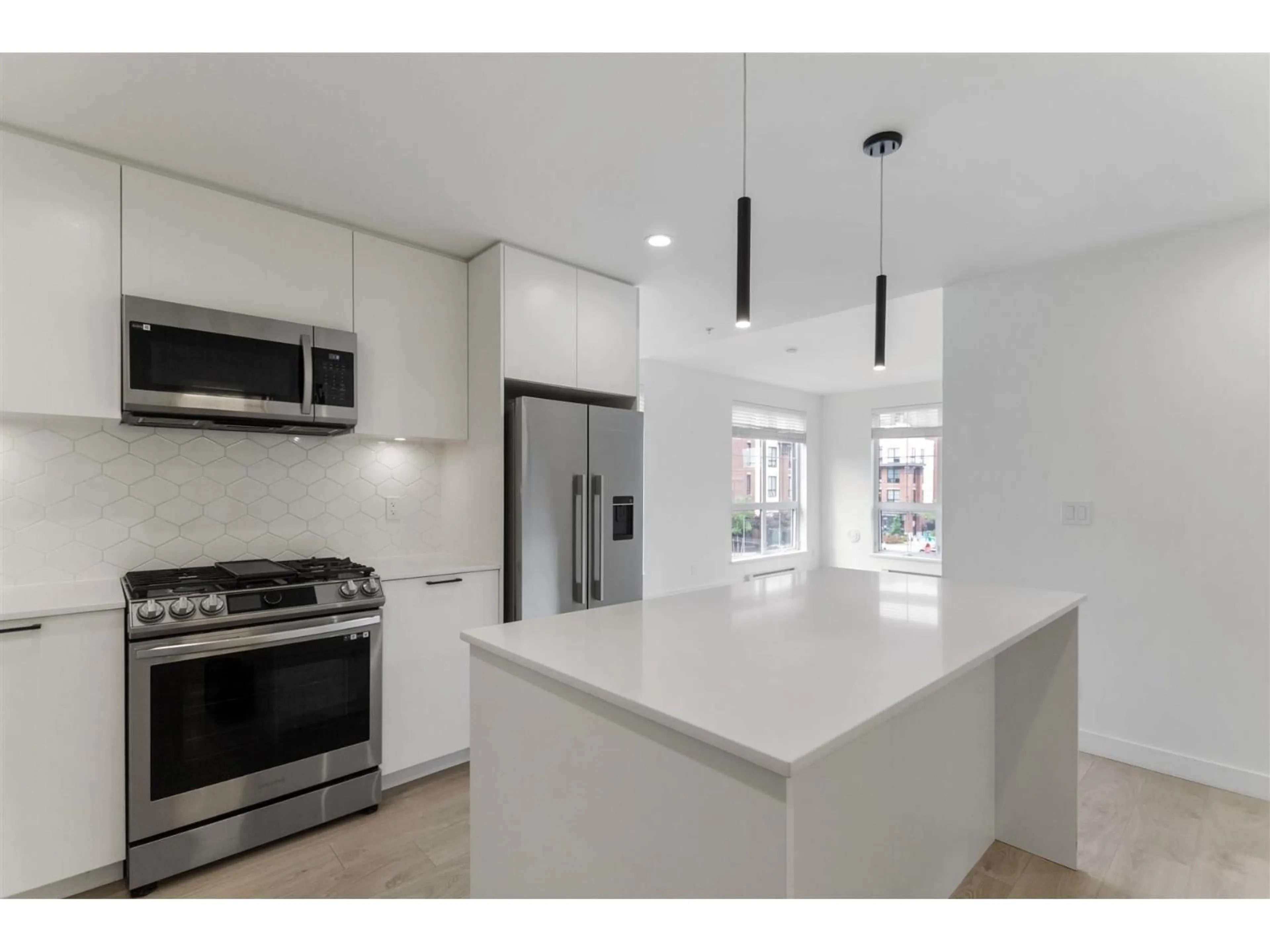 Open concept kitchen, ceramic/tile floor for 212 - 8380 200A STREET, Langley British Columbia V2Y3S5