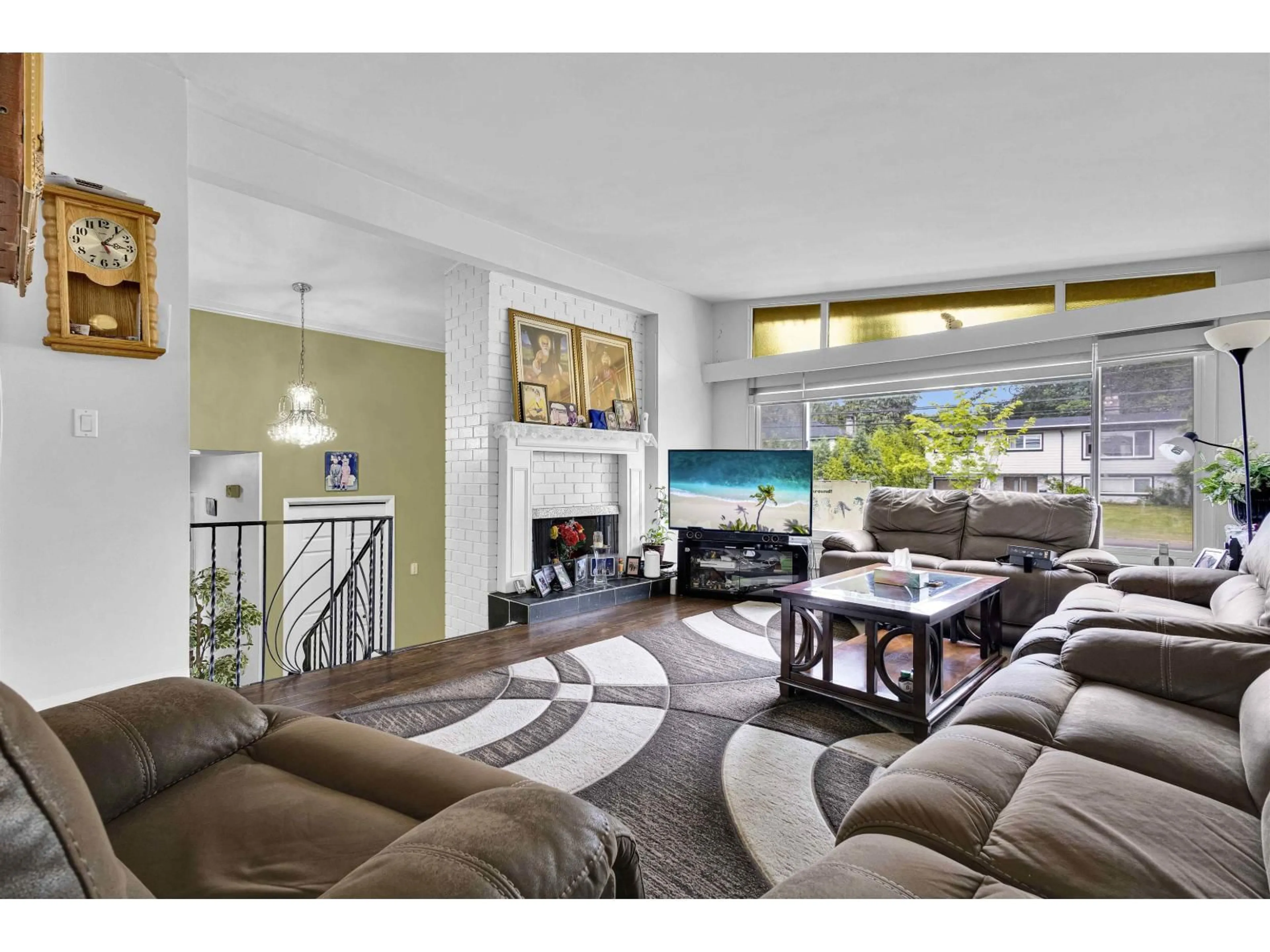 Living room with furniture, unknown for 8225 112 STREET, Delta British Columbia V4C4W7