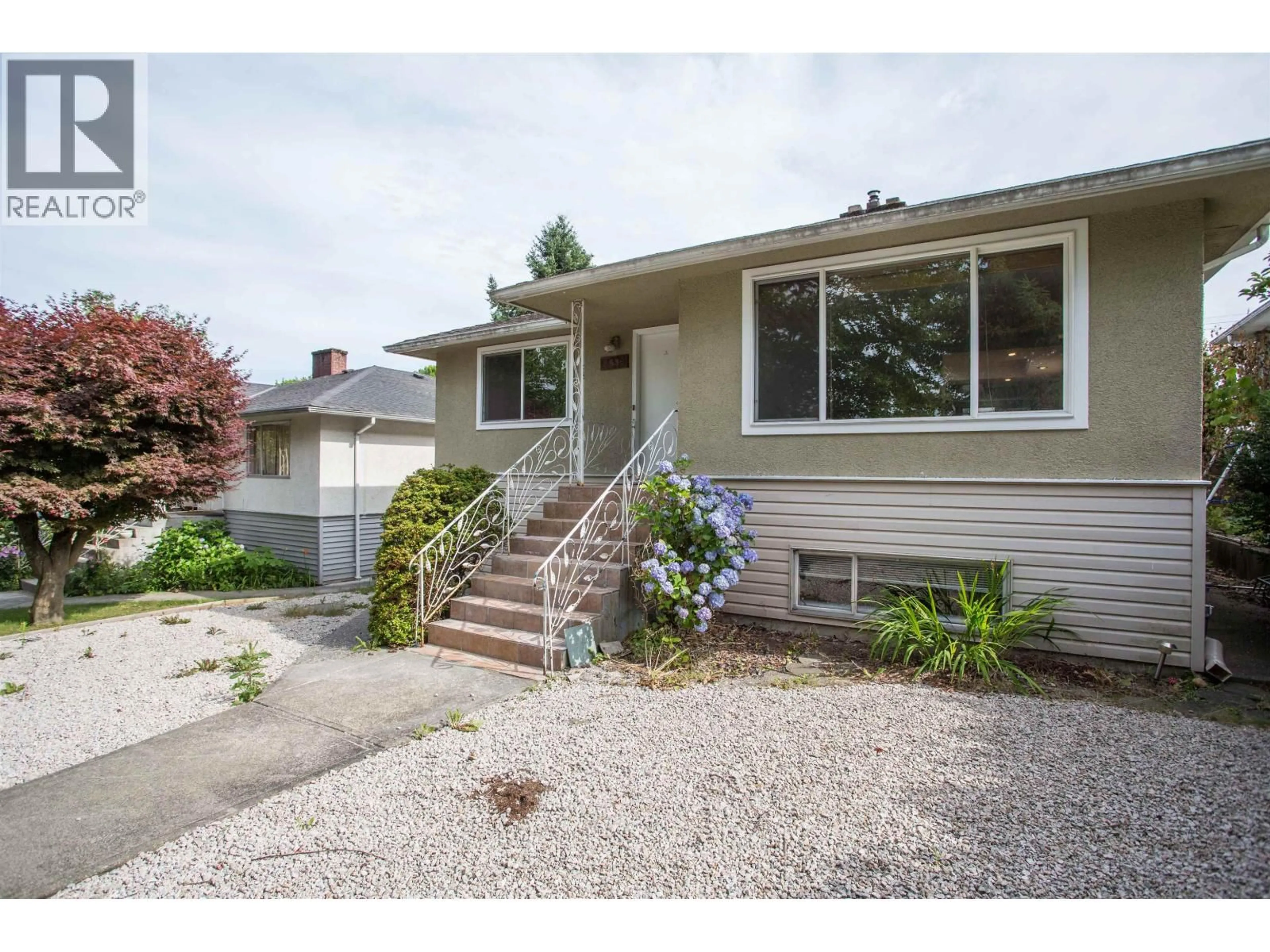 Home with vinyl exterior material, street for 2536 29TH AVENUE, Vancouver British Columbia V5R1V1