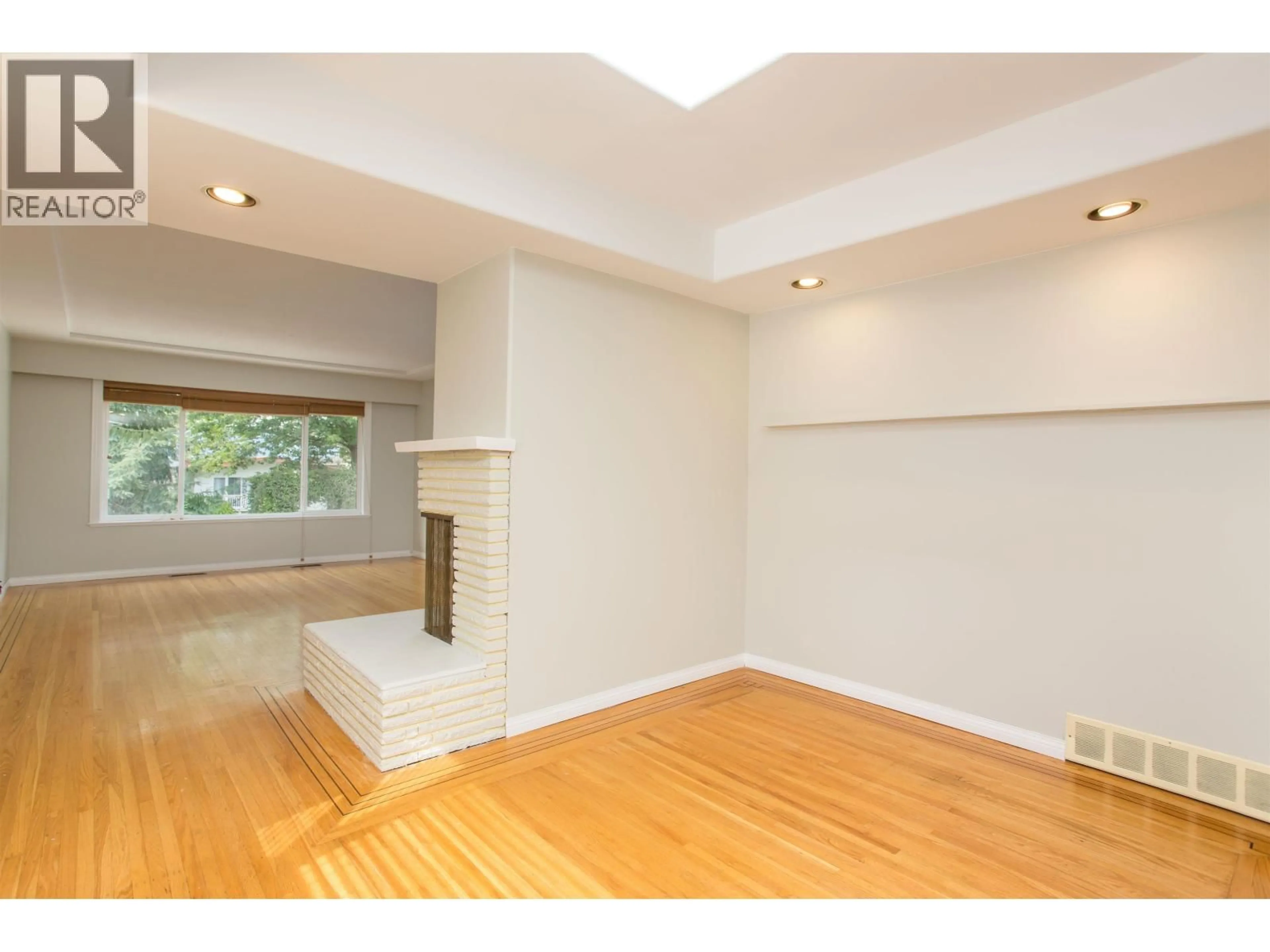 A pic of a room for 2536 29TH AVENUE, Vancouver British Columbia V5R1V1