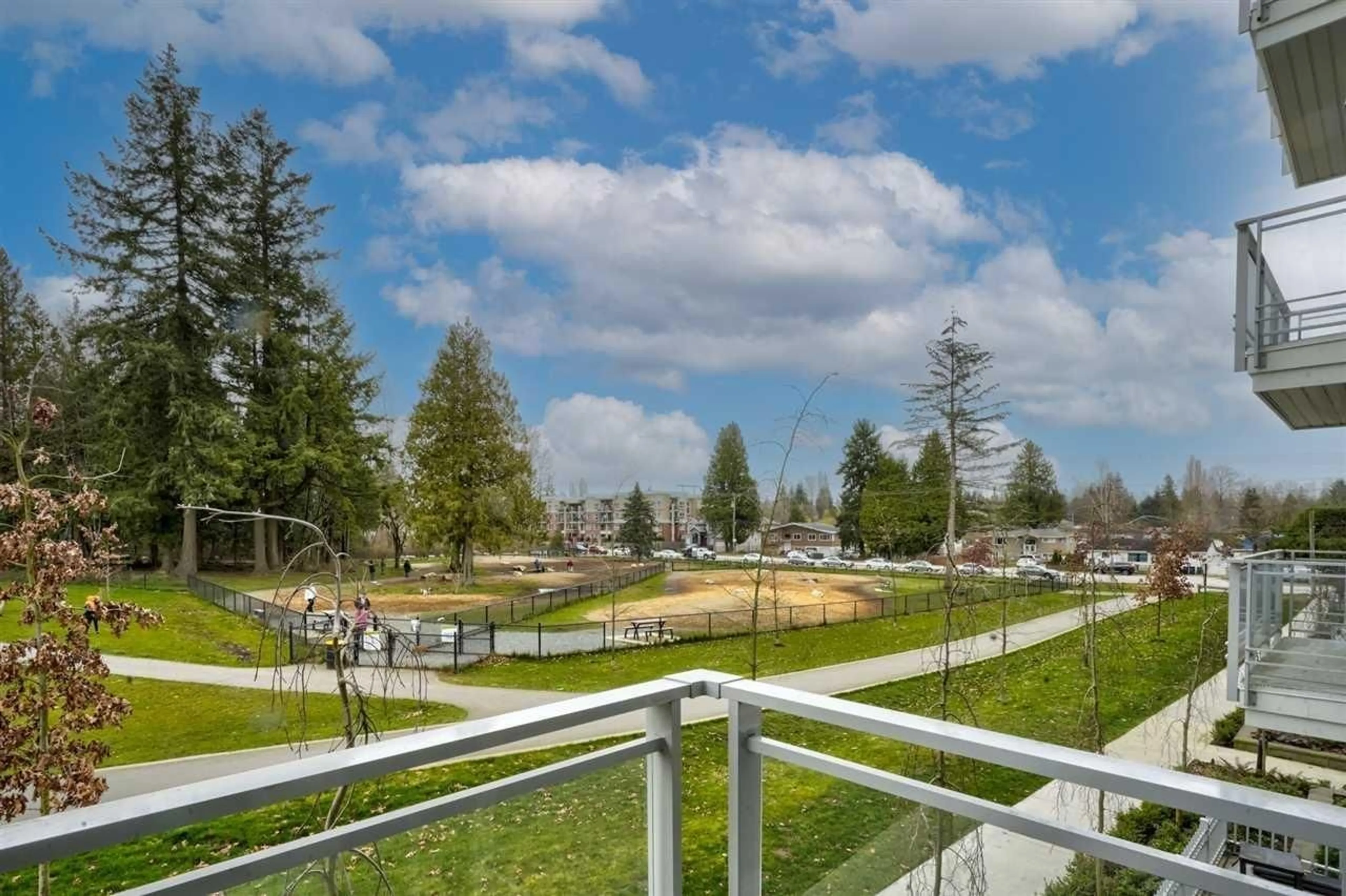 Patio, water/lake/river/ocean view for 214 - 13963 105 BOULEVARD, Surrey British Columbia V3T0M9