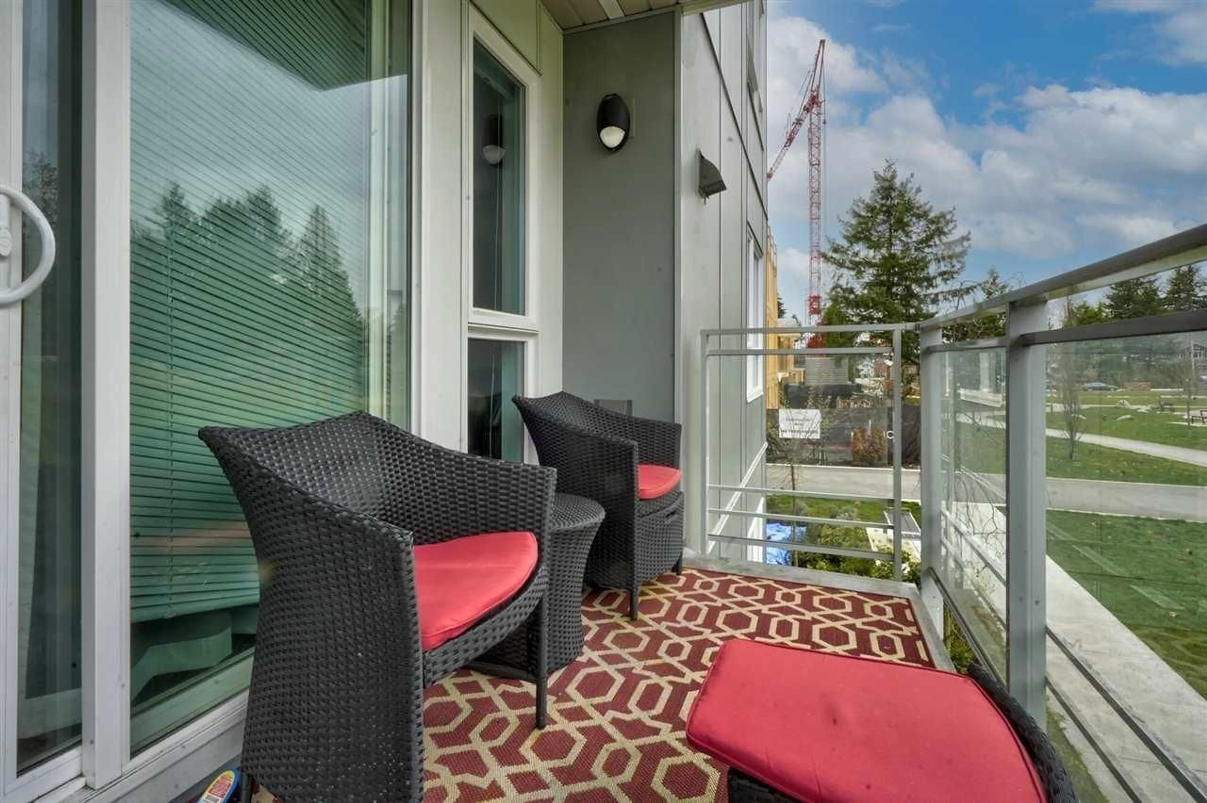 Patio, street for 214 - 13963 105 BOULEVARD, Surrey British Columbia V3T0M9
