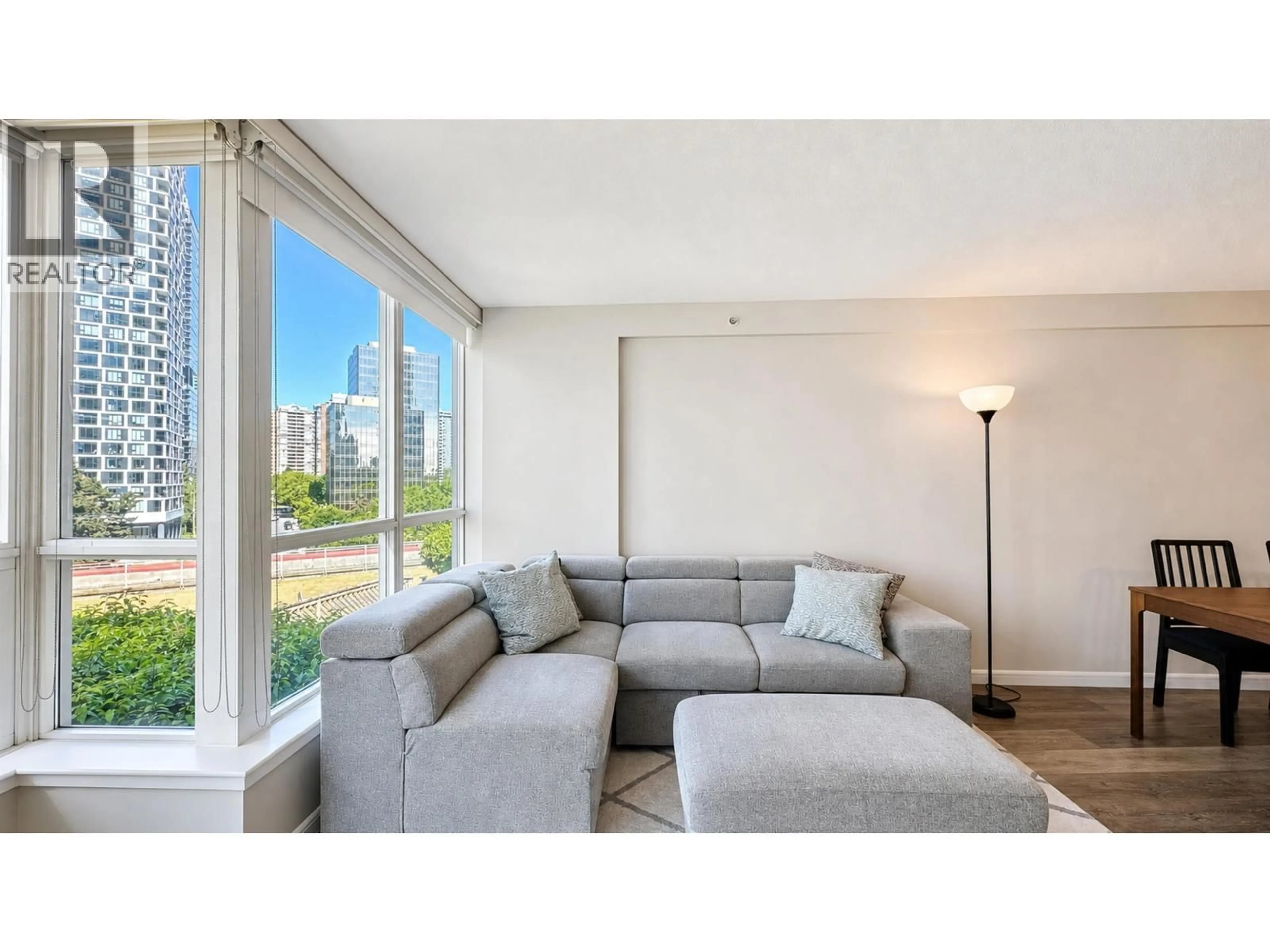 Living room with furniture, unknown for 612 - 6028 WILLINGDON AVENUE, Burnaby British Columbia V5H4V1