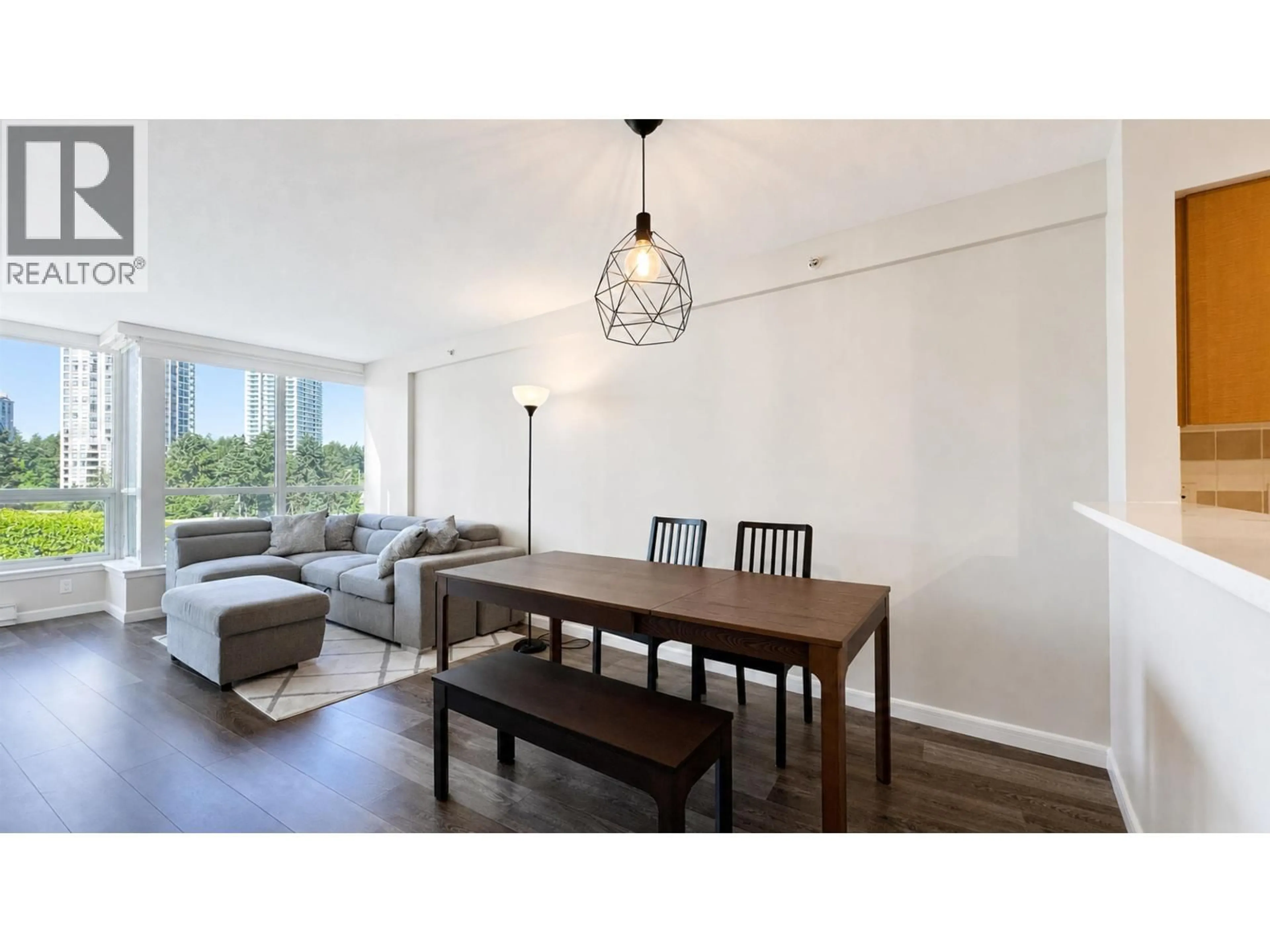 Dining room, wood/laminate floor for 612 - 6028 WILLINGDON AVENUE, Burnaby British Columbia V5H4V1