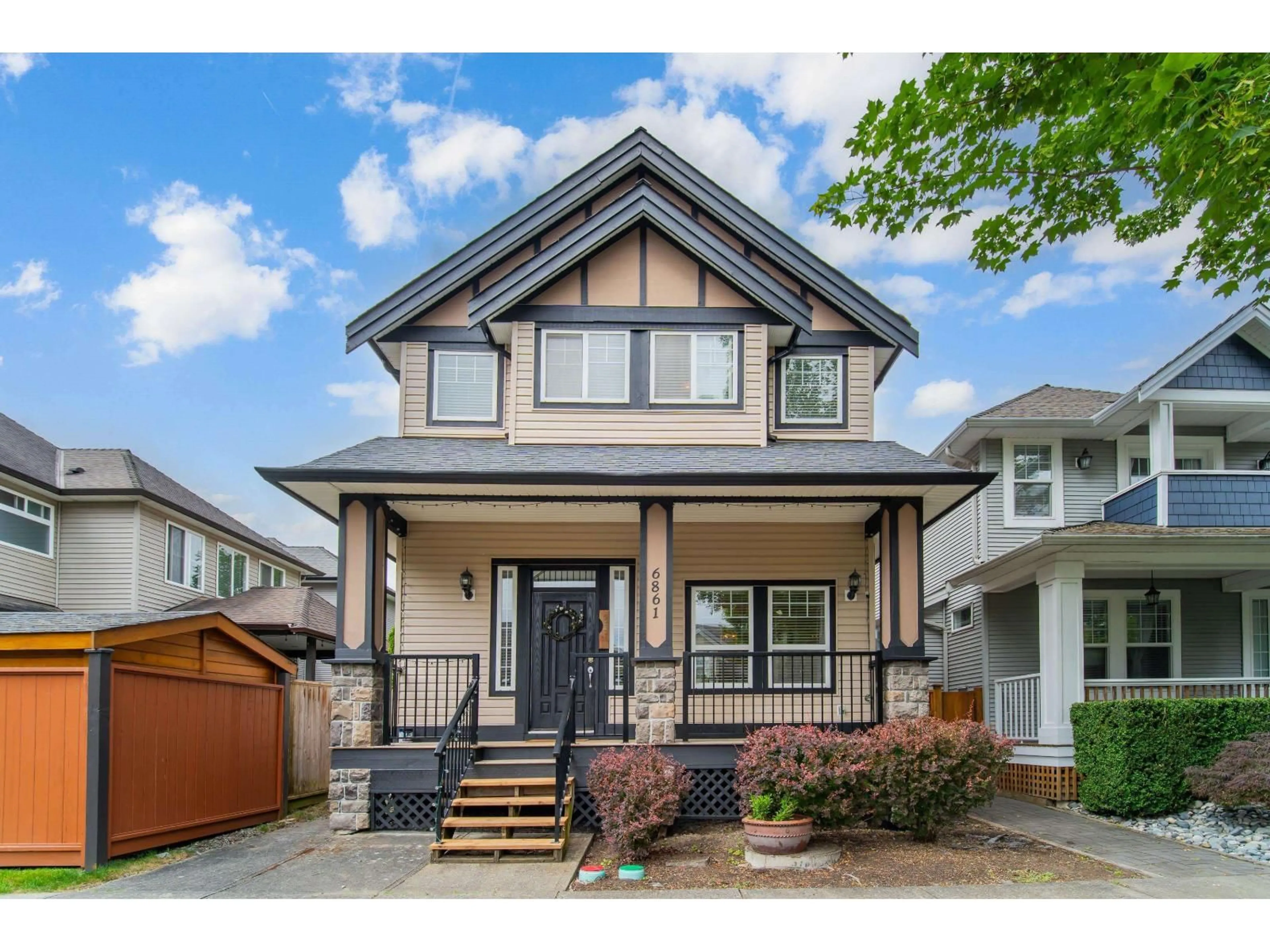 Home with brick exterior material, street for 6861 192A STREET, Surrey British Columbia V4N0B6