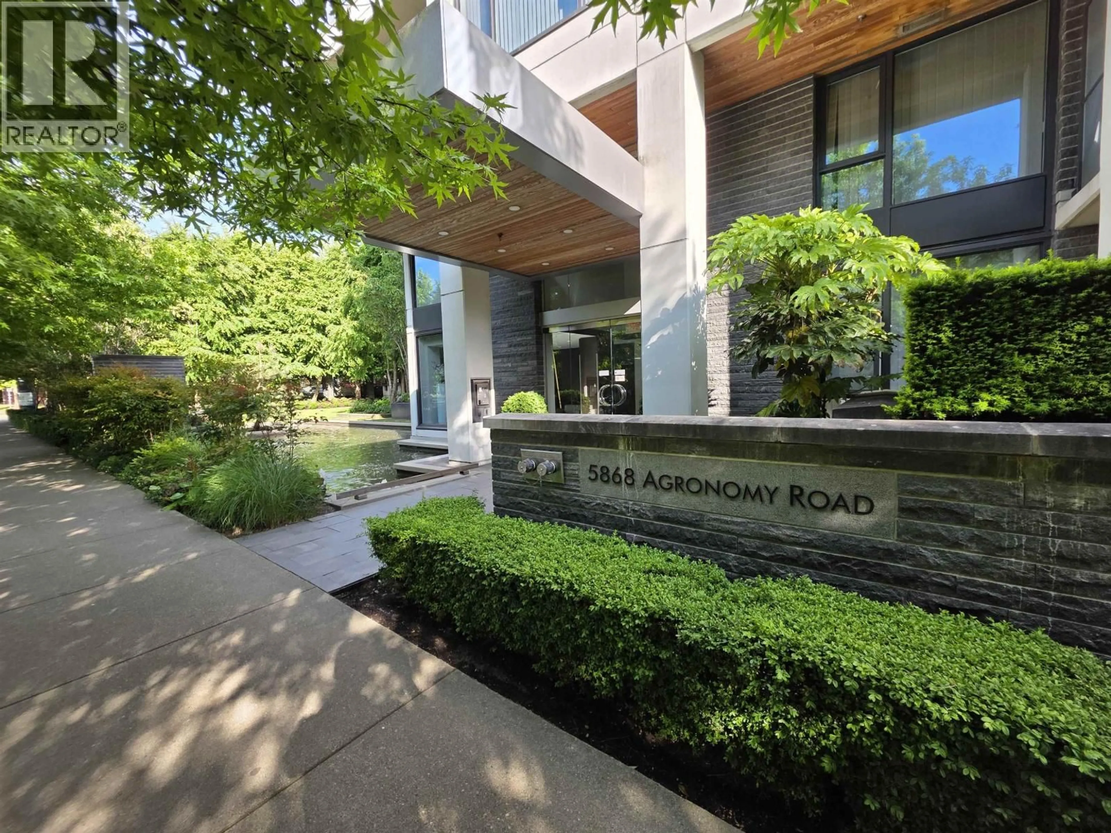 Indoor foyer for 302 - 5868 AGRONOMY ROAD, Vancouver British Columbia V6T0B5
