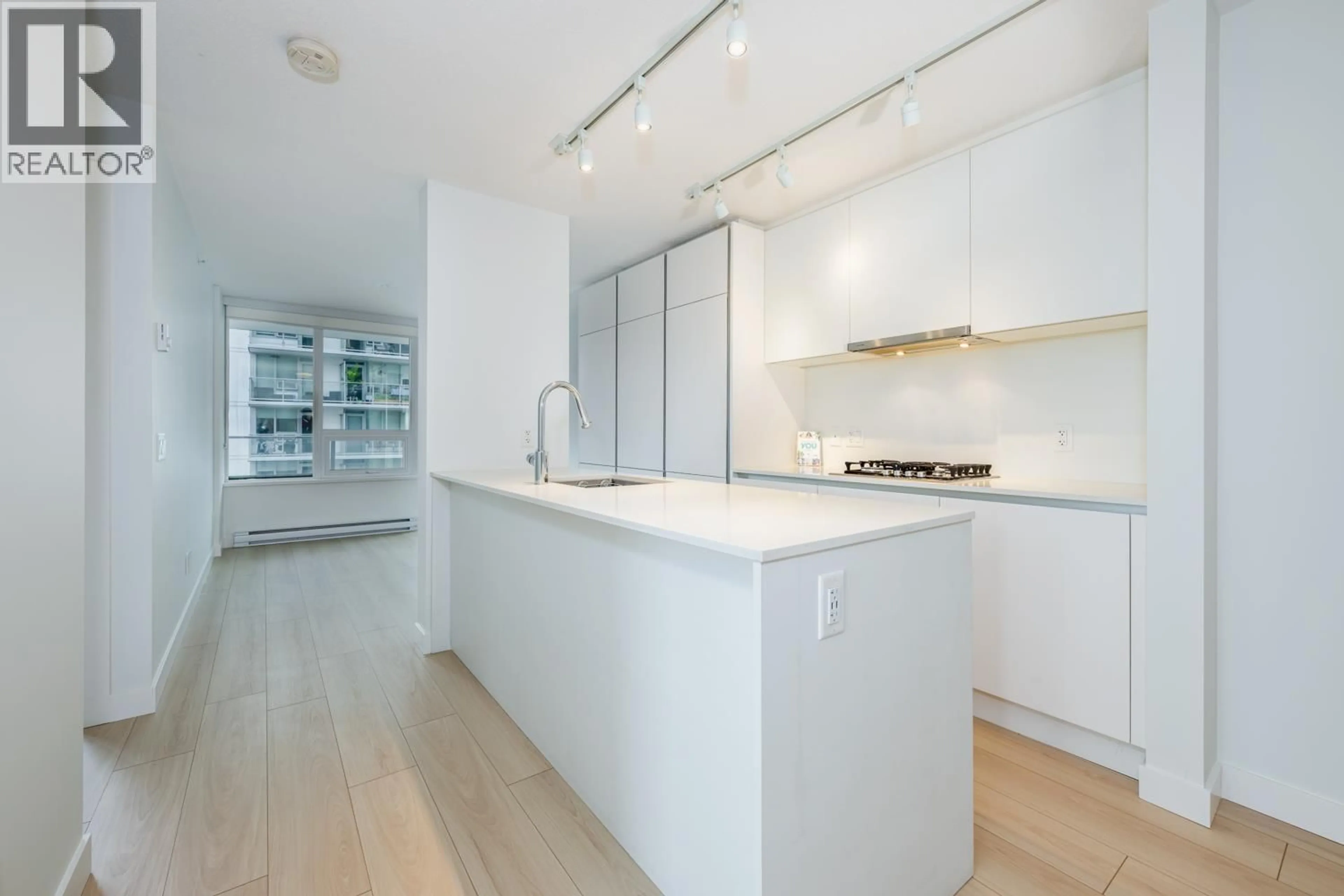 Open concept kitchen, unknown for 1005 - 988 QUAYSIDE DRIVE, New Westminster British Columbia V3M0L5