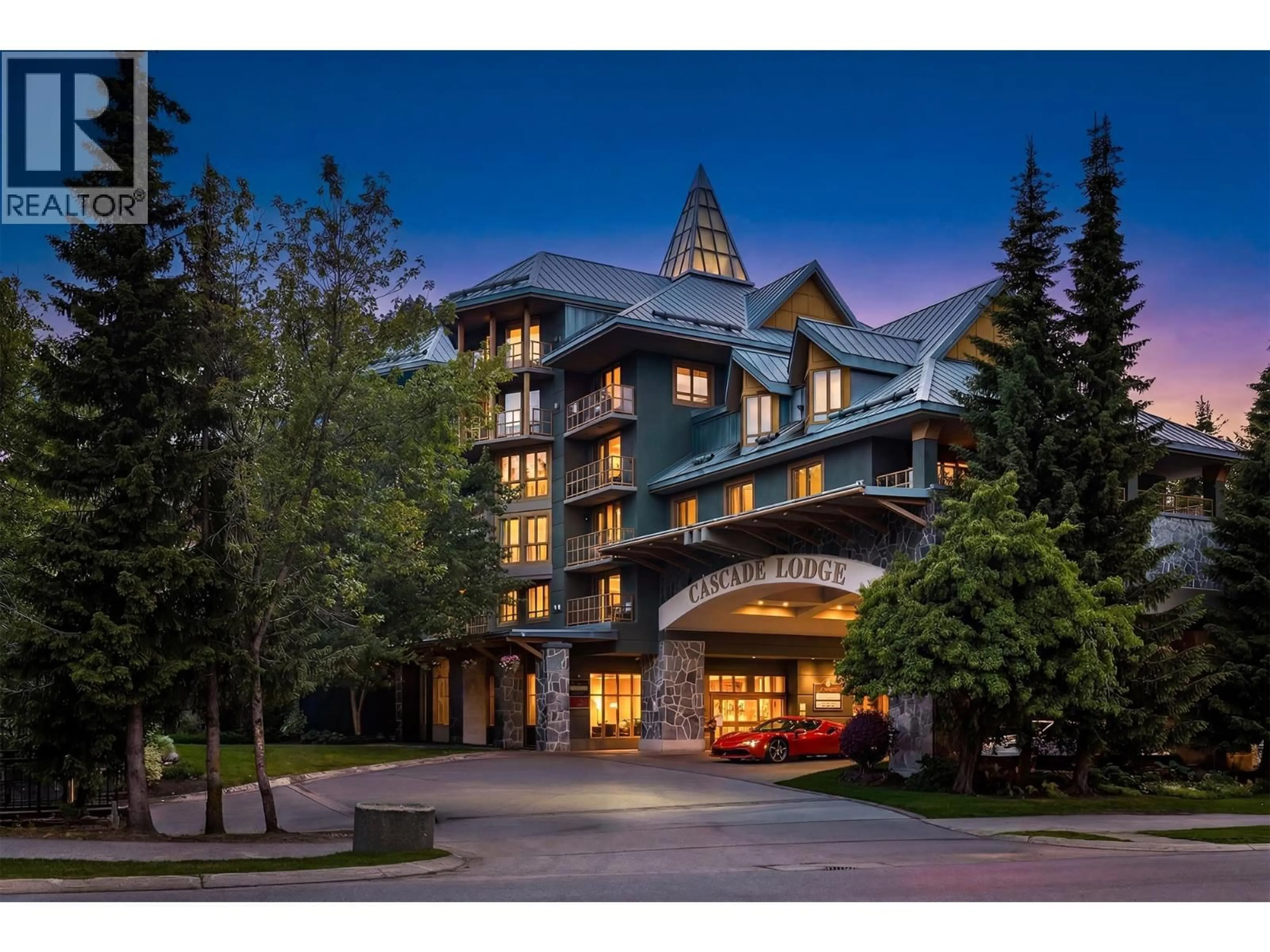 Indoor foyer for 617 - 4315 NORTHLANDS BOULEVARD, Whistler British Columbia V8E1C1