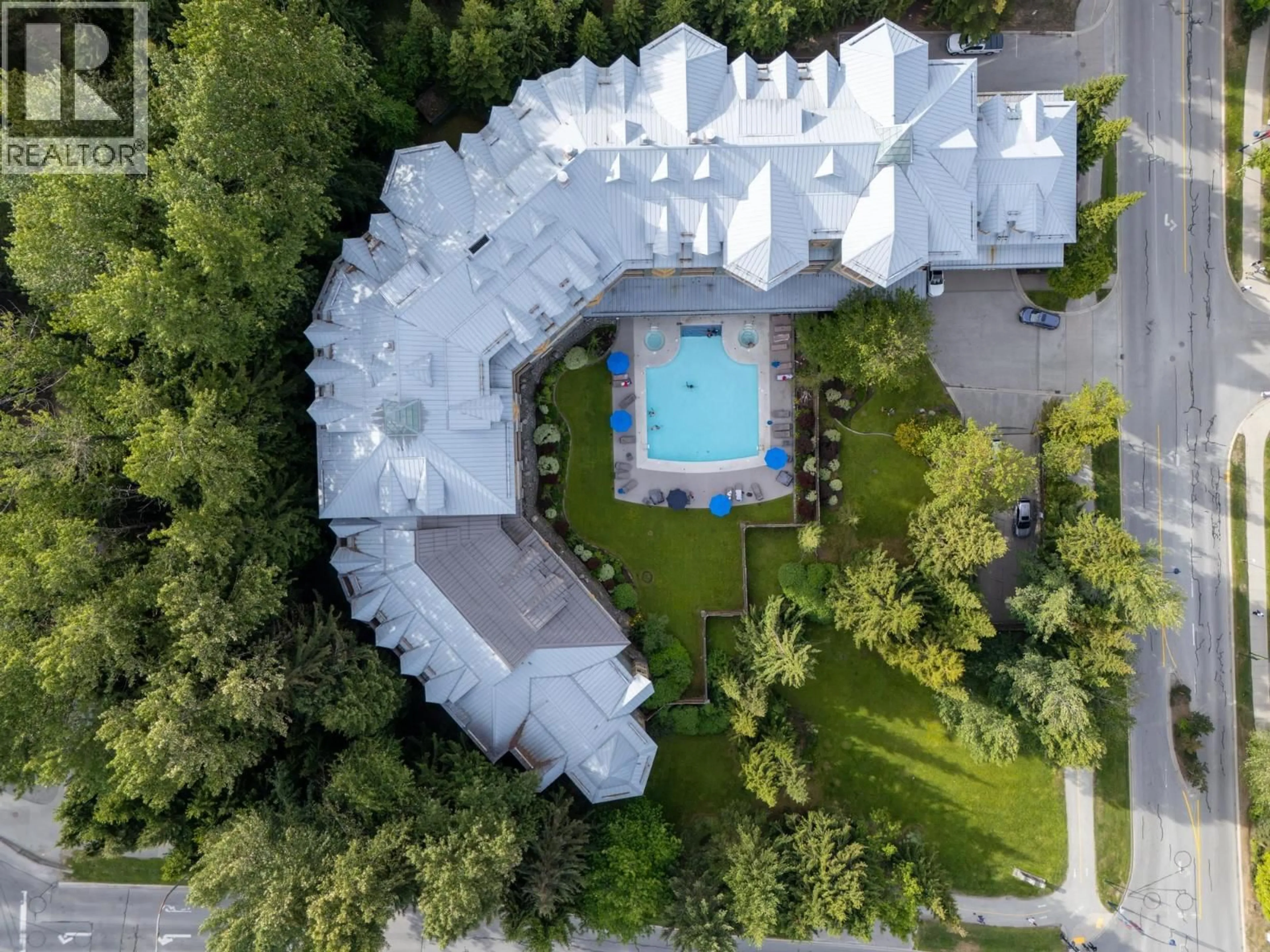 A pic from outside/outdoor area/front of a property/back of a property/a pic from drone, city buildings view from balcony for 617 - 4315 NORTHLANDS BOULEVARD, Whistler British Columbia V8E1C1
