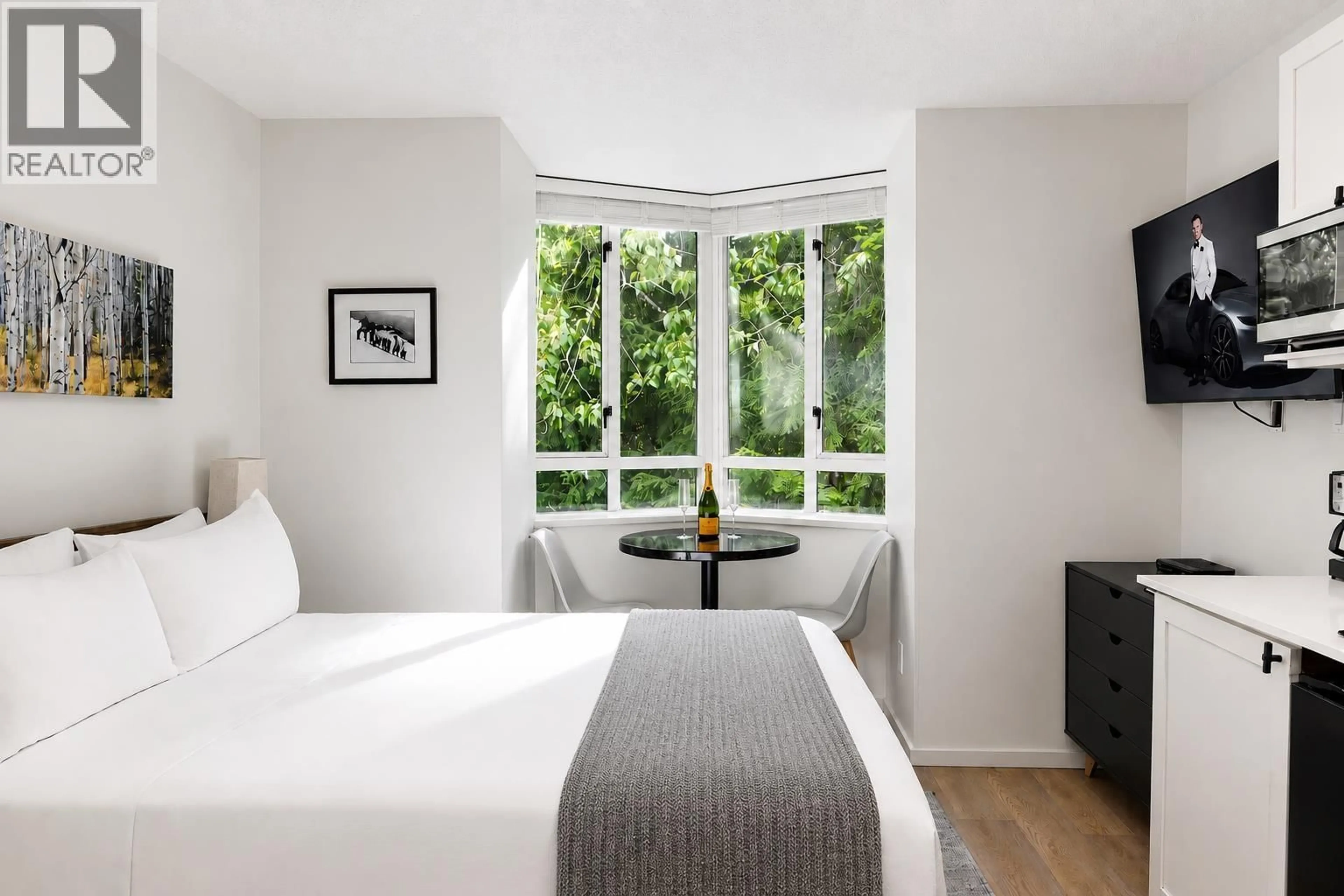 A pic of a room for 617 - 4315 NORTHLANDS BOULEVARD, Whistler British Columbia V8E1C1