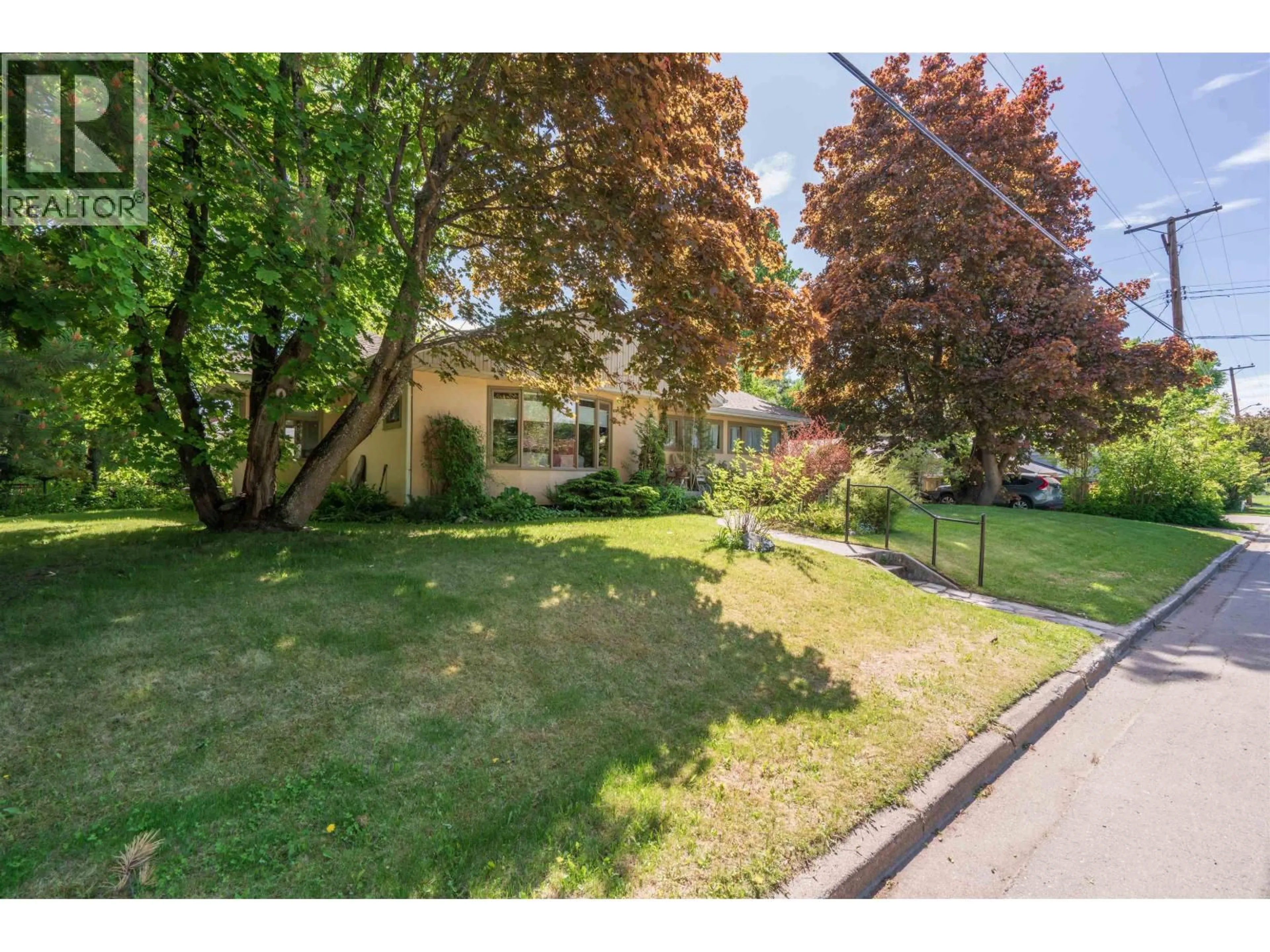 A pic from outside/outdoor area/front of a property/back of a property/a pic from drone, street for 125 15TH AVENUE, Prince George British Columbia V2L3W3
