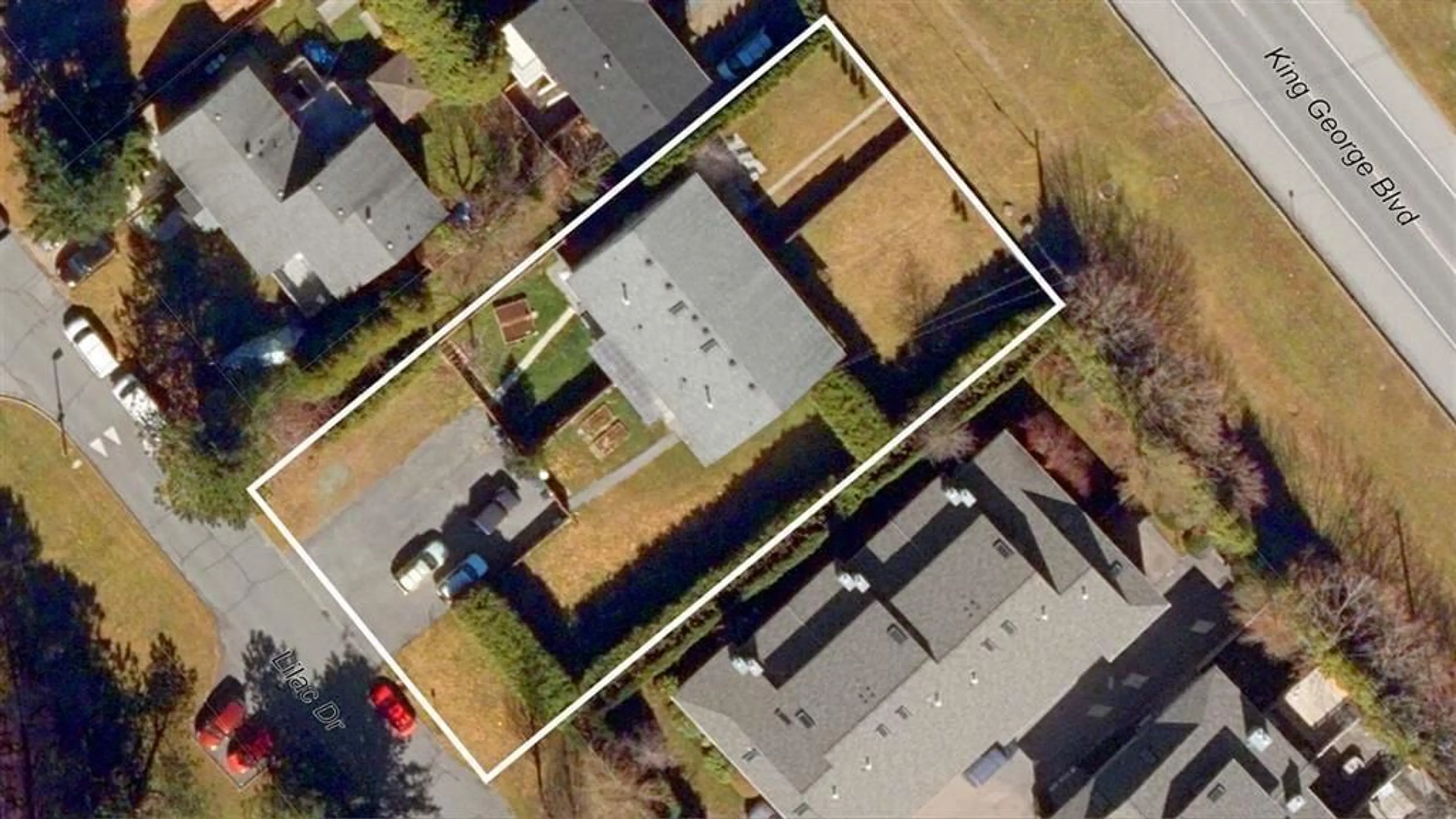 A pic from outside/outdoor area/front of a property/back of a property/a pic from drone, building for 1835 KING GEORGE BOULEVARD, Surrey British Columbia V4A4Z9