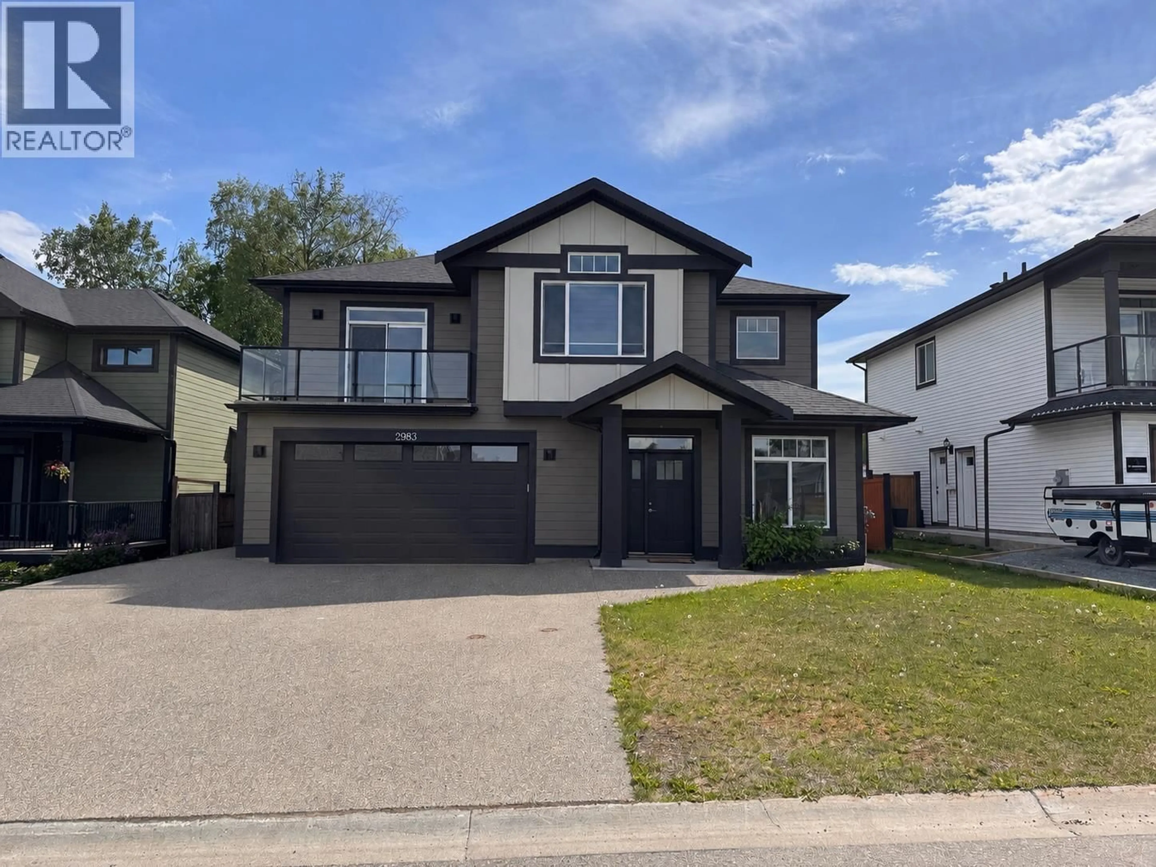 Home with vinyl exterior material, street for 2983 ELLINGTON AVENUE, Prince George British Columbia V2N0G4