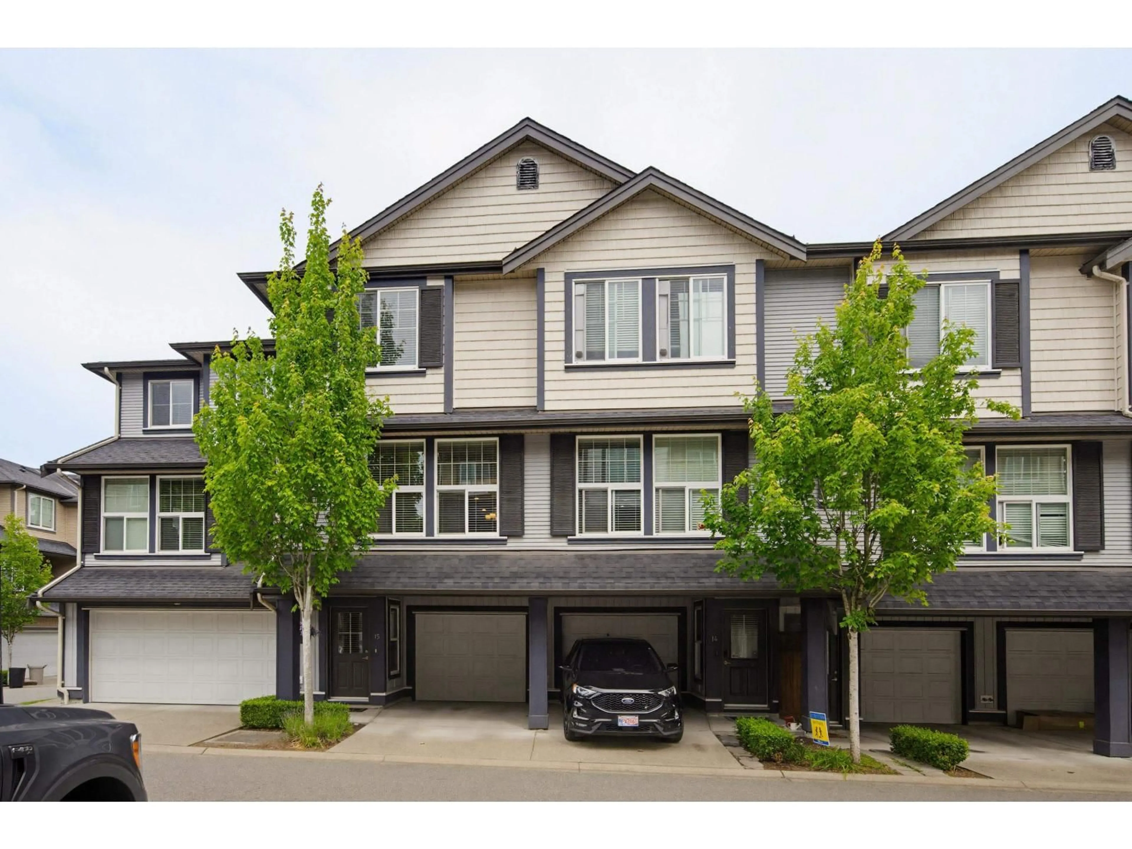 Unknown for 15 - 20831 70 AVENUE, Langley British Columbia V2Y0H1