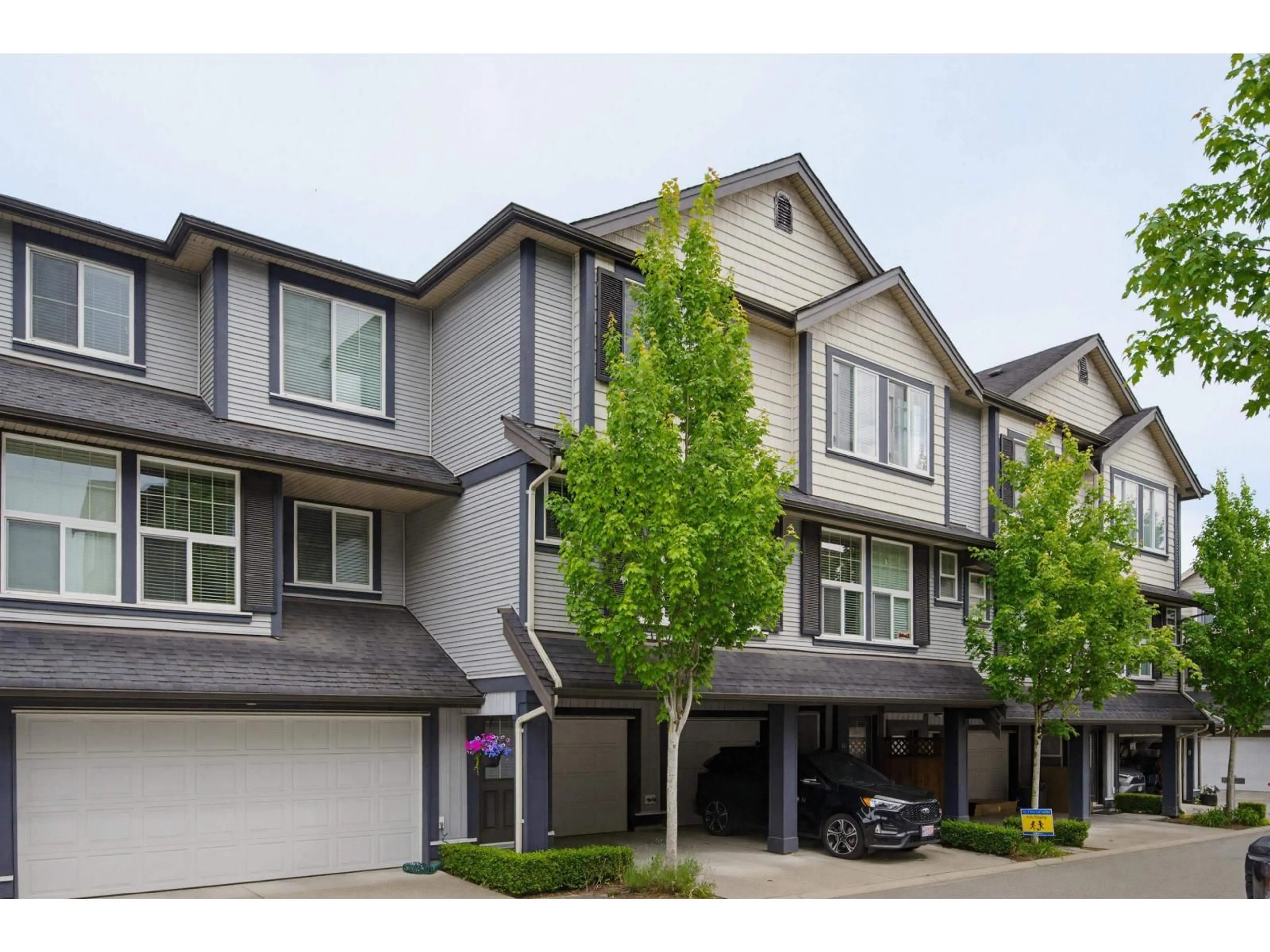 Unknown for 15 - 20831 70 AVENUE, Langley British Columbia V2Y0H1