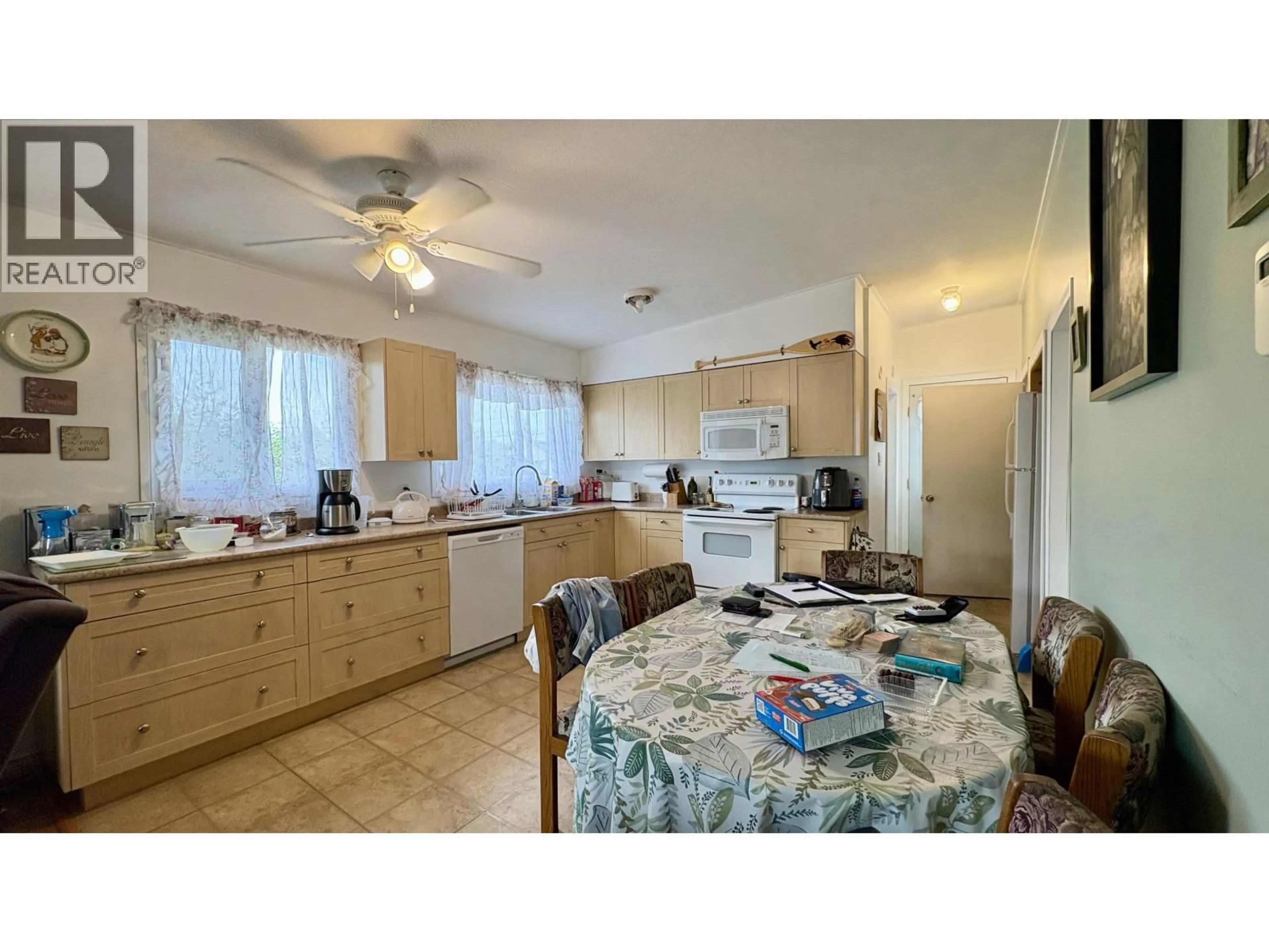 Standard kitchen, ceramic/tile floor for 898 EWERT STREET, Prince George British Columbia V2M2N9