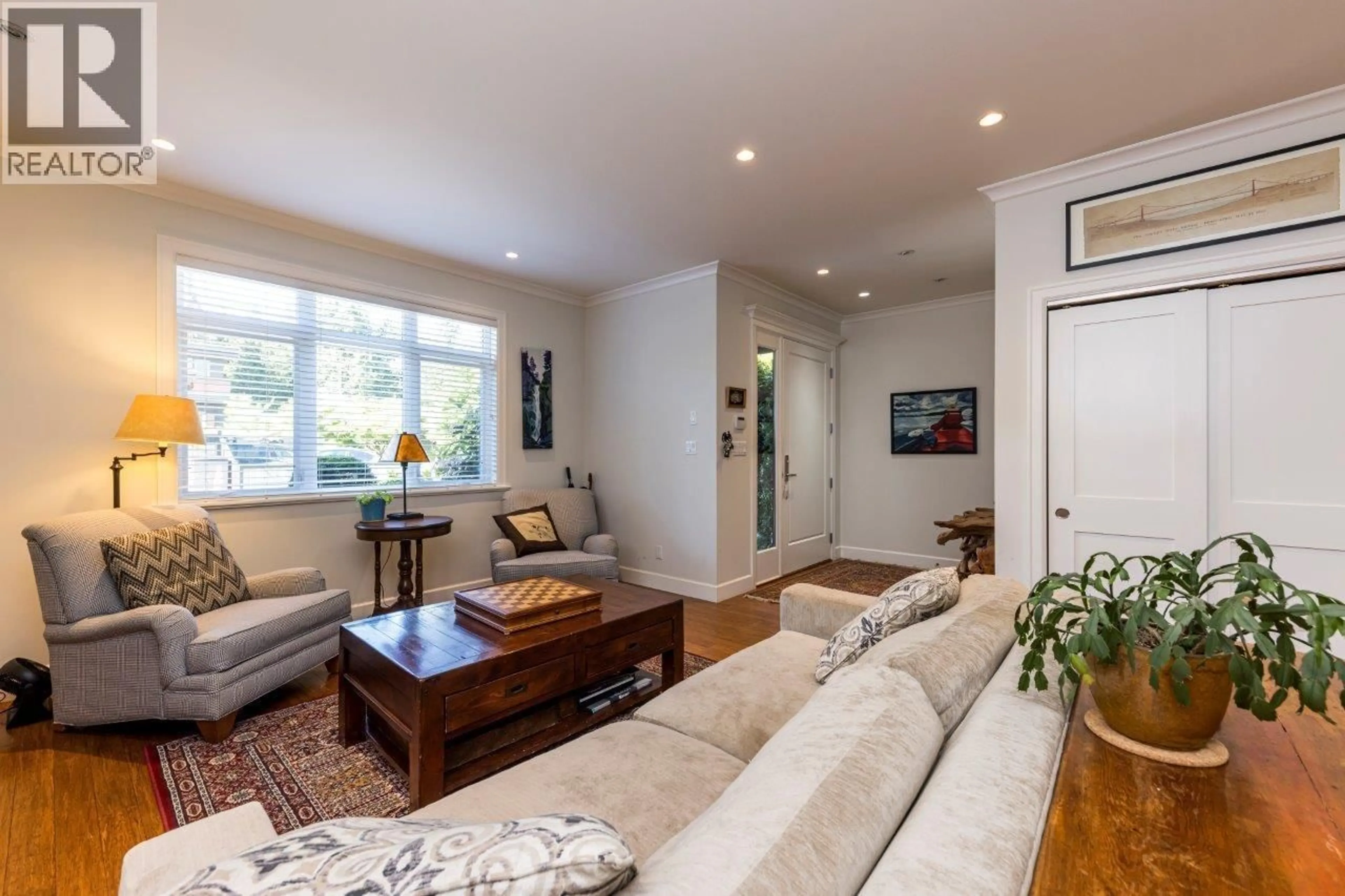 Living room with furniture, unknown for 1426 DRAYCOTT ROAD, North Vancouver British Columbia V7J1W2