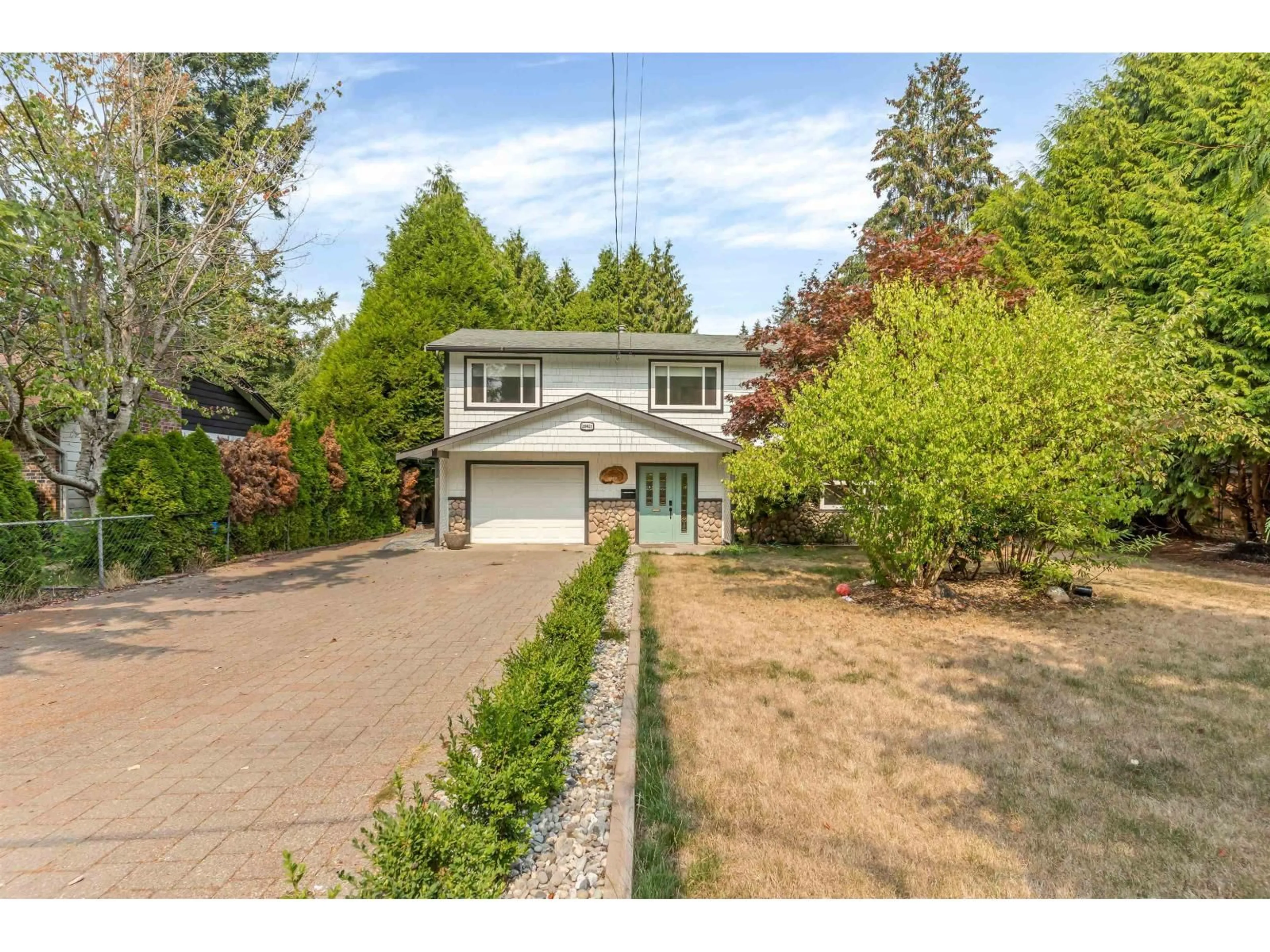 A pic from outside/outdoor area/front of a property/back of a property/a pic from drone, street for 20431 40B AVENUE, Langley British Columbia V3A5M4