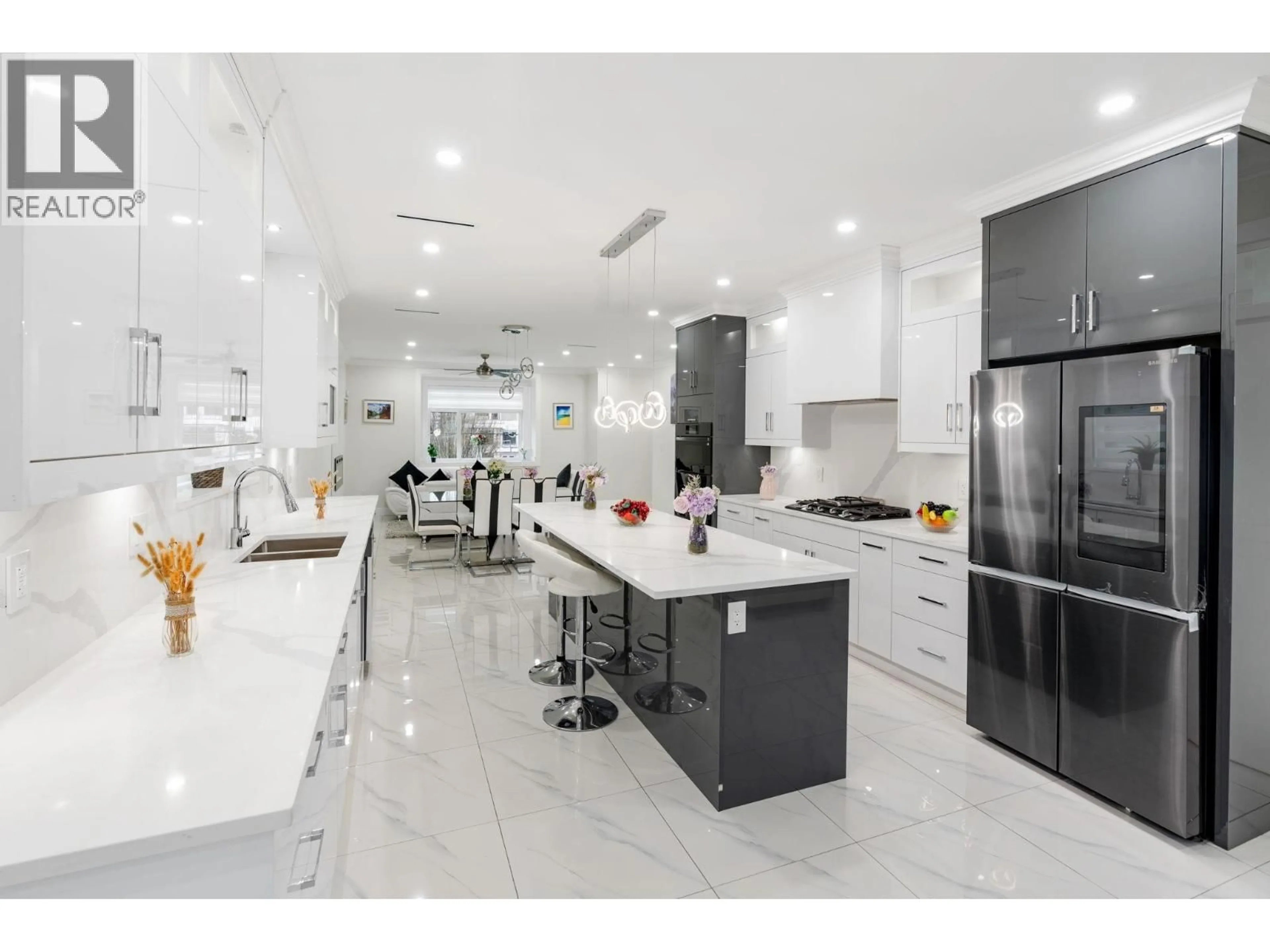 Contemporary kitchen, ceramic/tile floor for 2 - 8464 15TH AVENUE, Burnaby British Columbia V3N1Y2