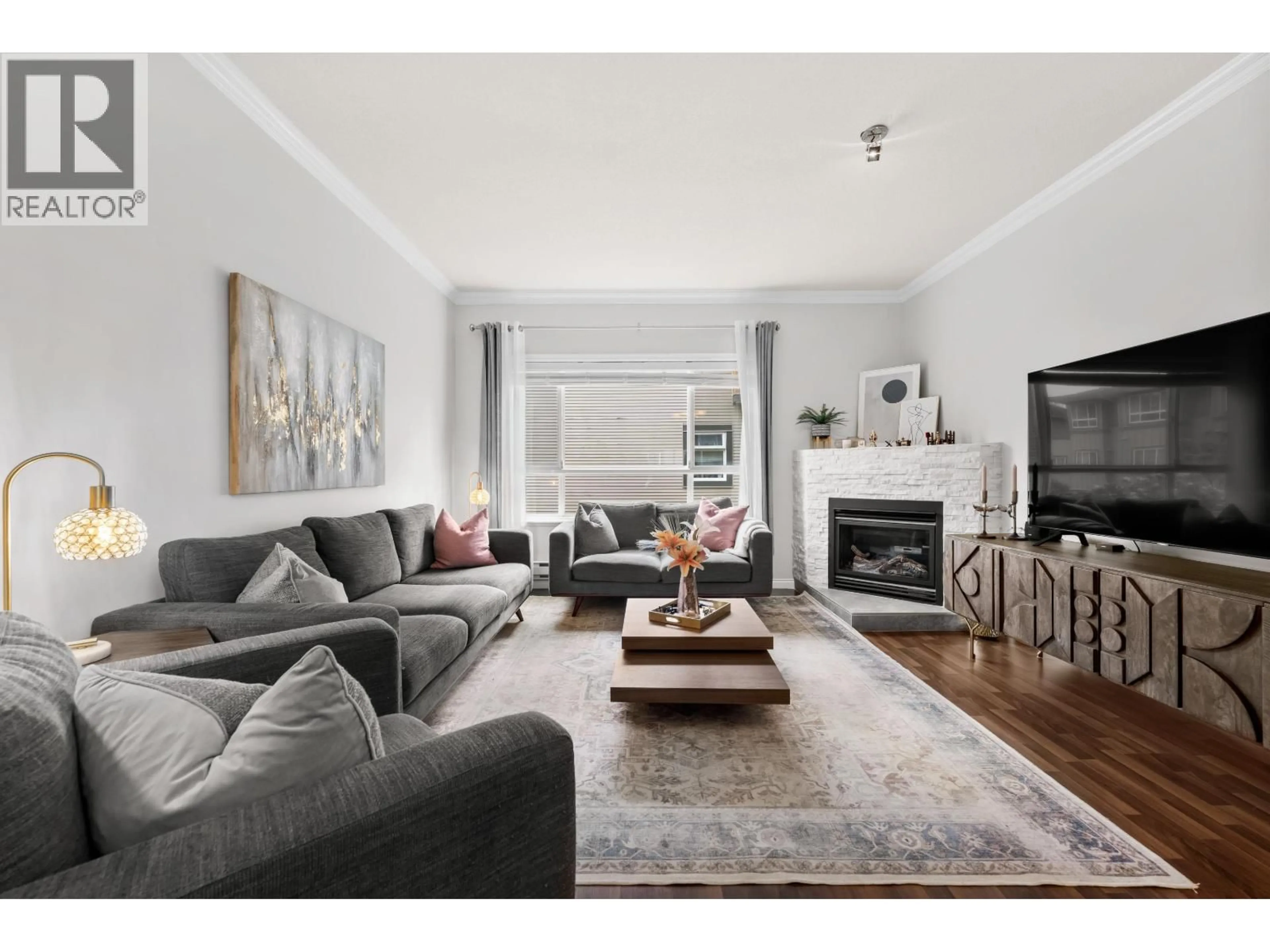 Living room with furniture, wood/laminate floor for 7 - 9420 FERNDALE ROAD, Richmond British Columbia V6Y0A7