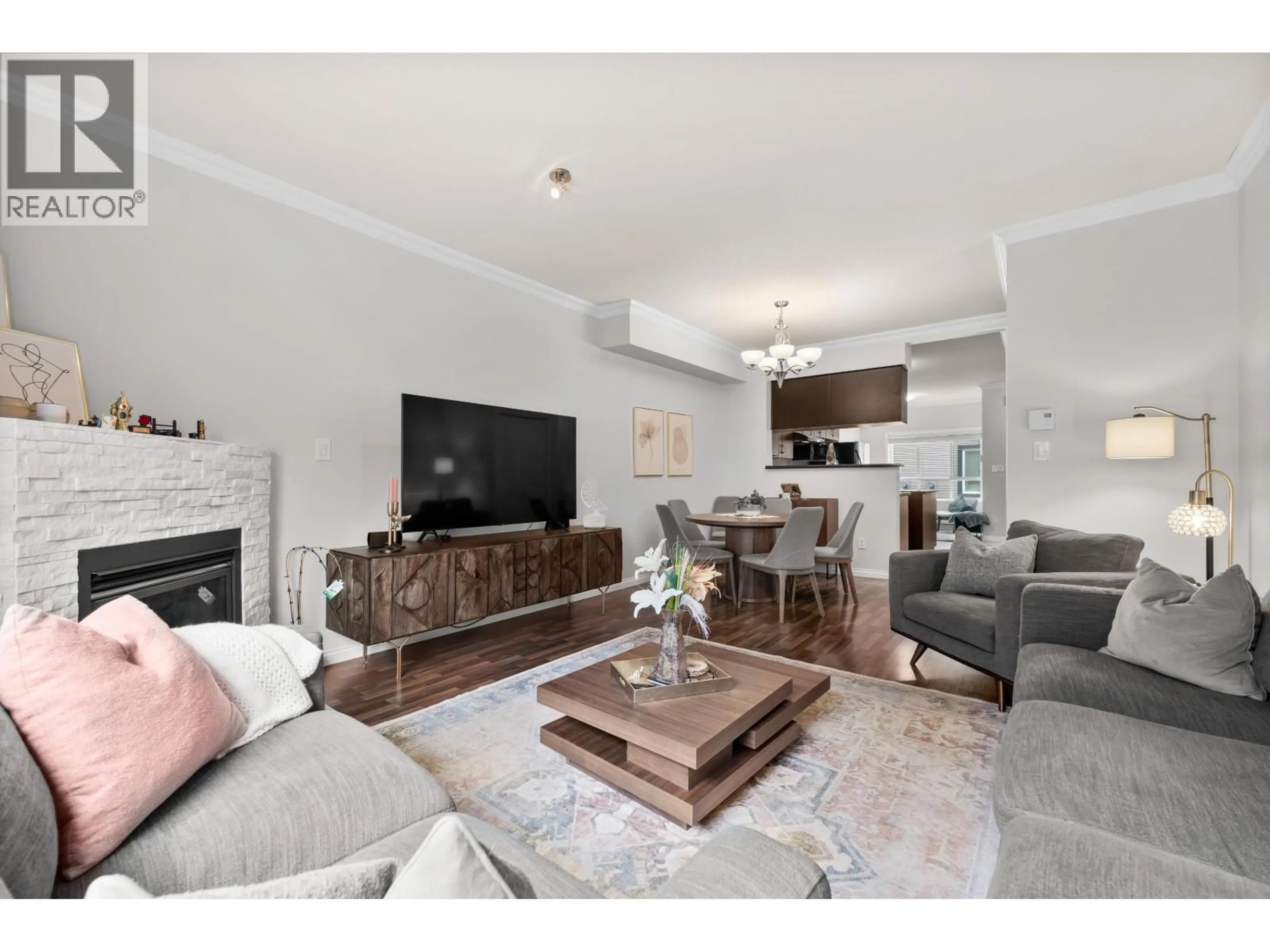 Living room with furniture, wood/laminate floor for 7 - 9420 FERNDALE ROAD, Richmond British Columbia V6Y0A7