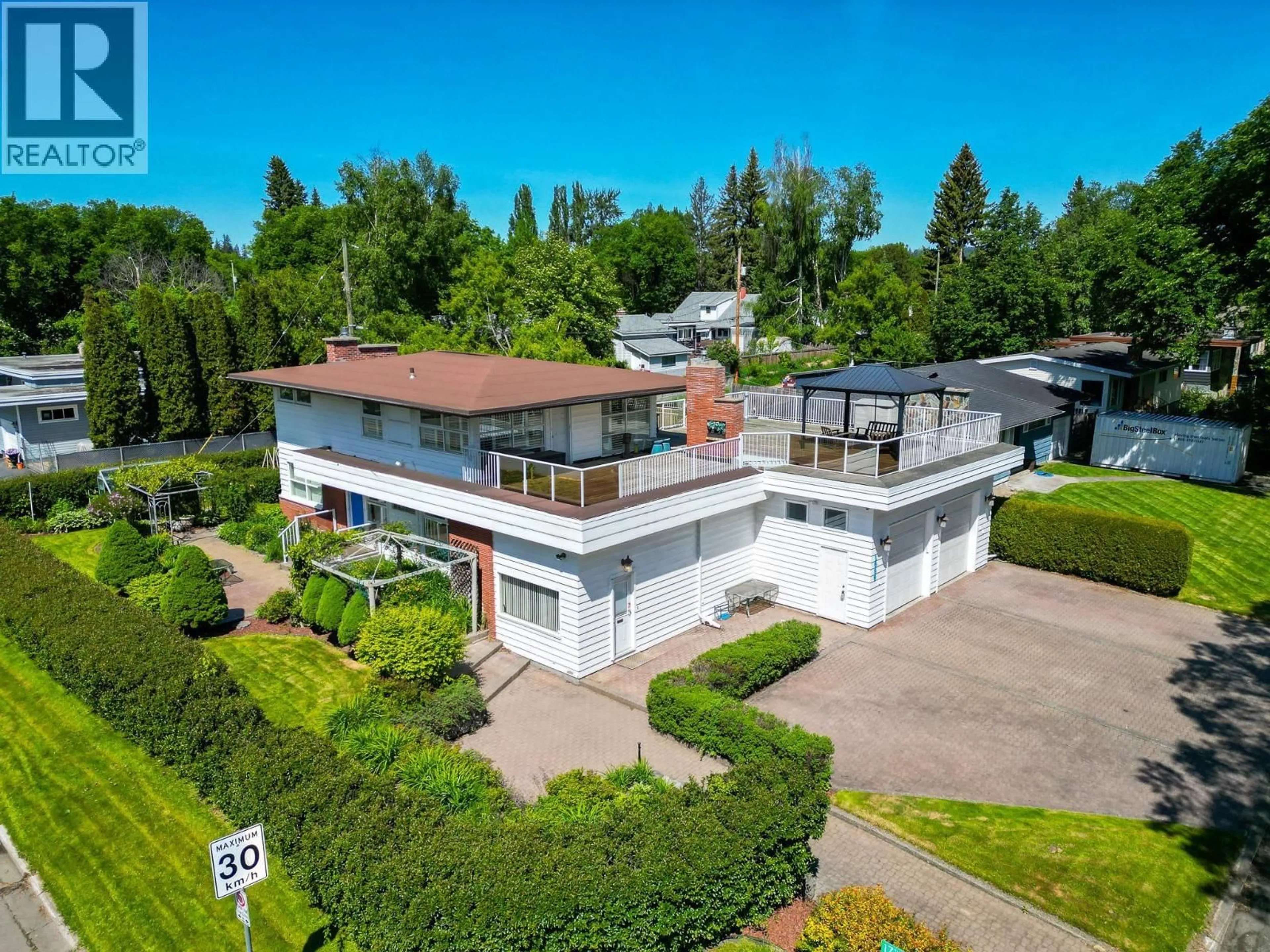 A pic from outside/outdoor area/front of a property/back of a property/a pic from drone, unknown for 1689 BIRCH STREET, Prince George British Columbia V2L1B3