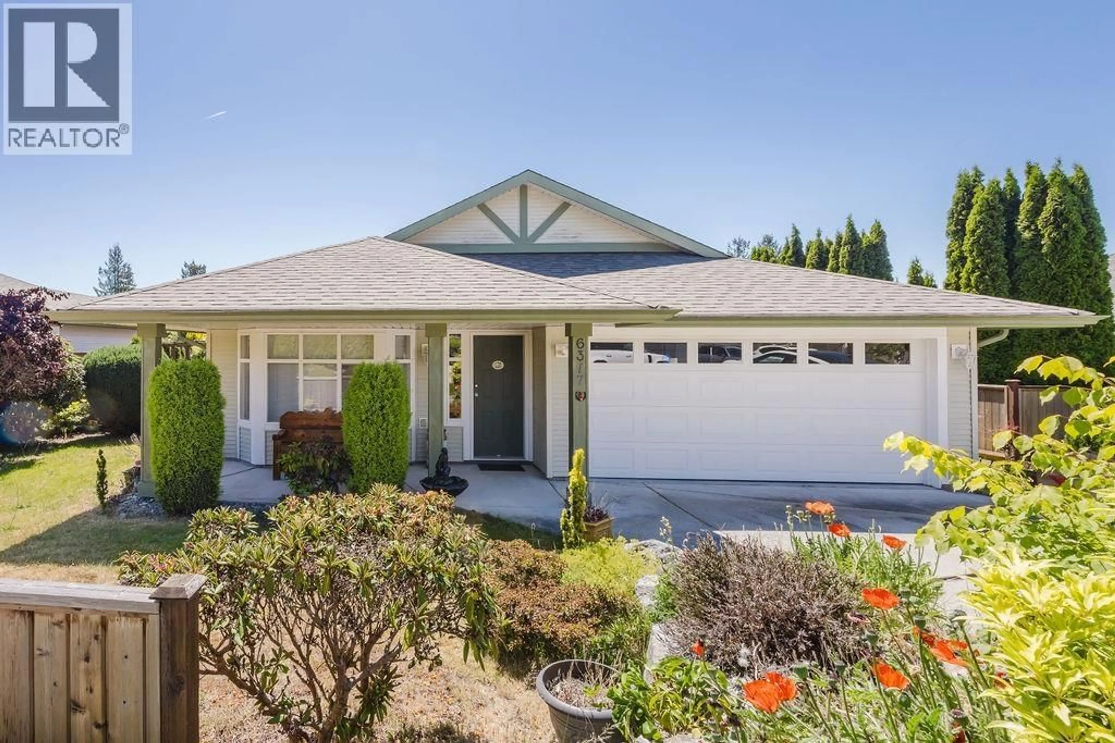 Home with vinyl exterior material, street for 6317 WILLIAMS PLACE, Sechelt British Columbia V7Z0M6
