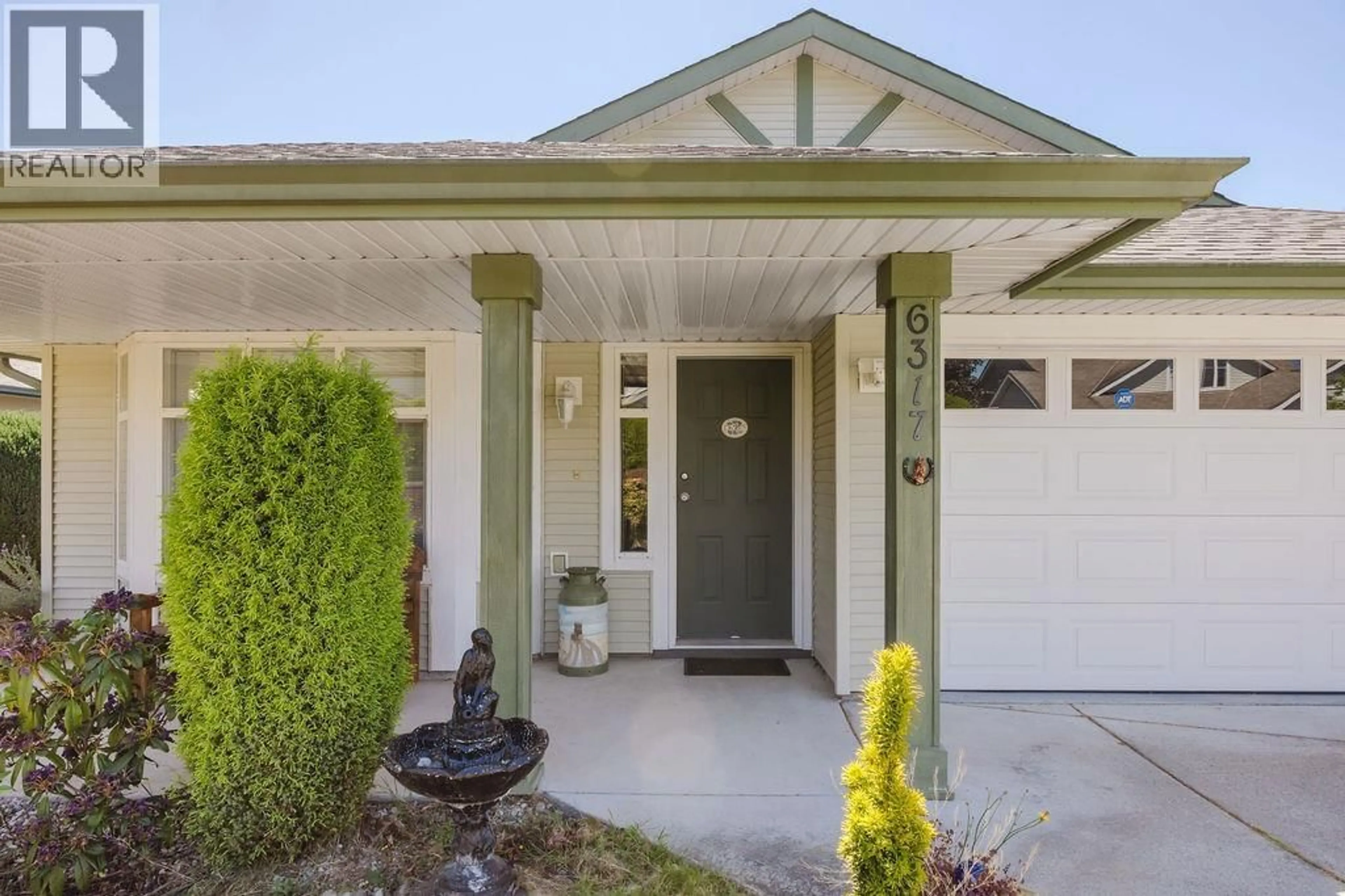 Home with vinyl exterior material, street for 6317 WILLIAMS PLACE, Sechelt British Columbia V7Z0M6